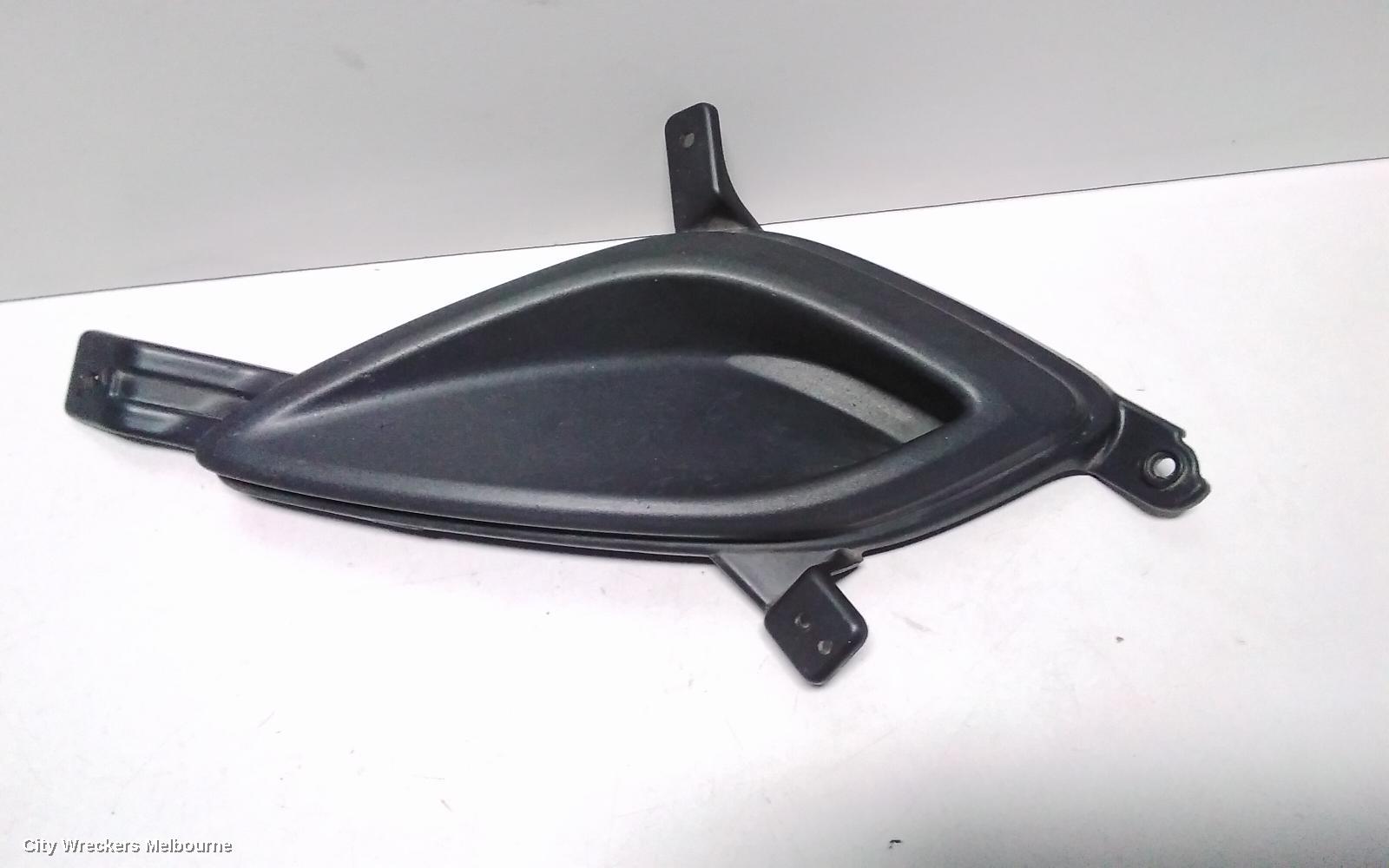 HYUNDAI ELANTRA RIGHT INDICATOR/FOG/SIDE, BUMPER FOGLAMP COVER, MD, 03/2011 - 11/2015 - Image 2