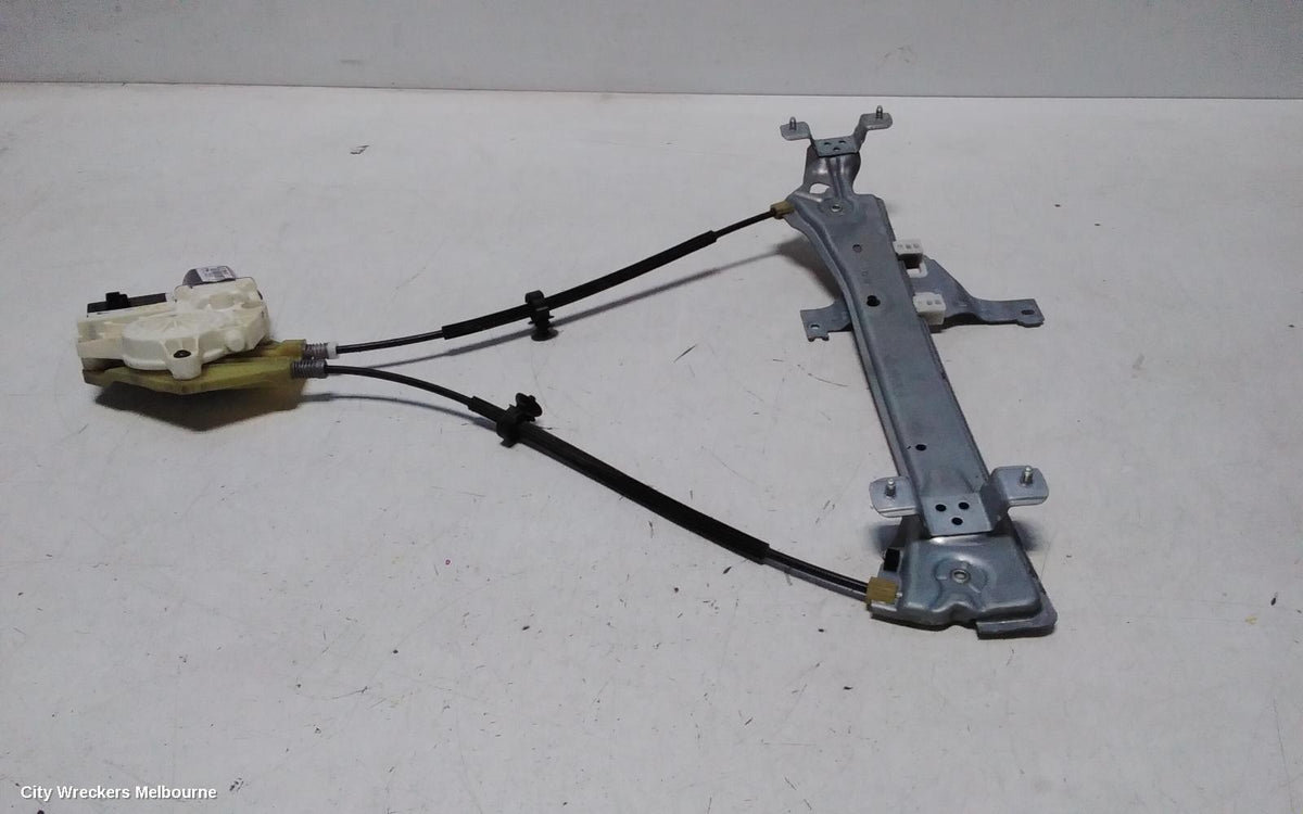 RENAULT MEGANE RIGHT REAR WND REG/MOTOR, X32/B95, 5DR HATCH, 09/2010 - 05/2016 - Image 1