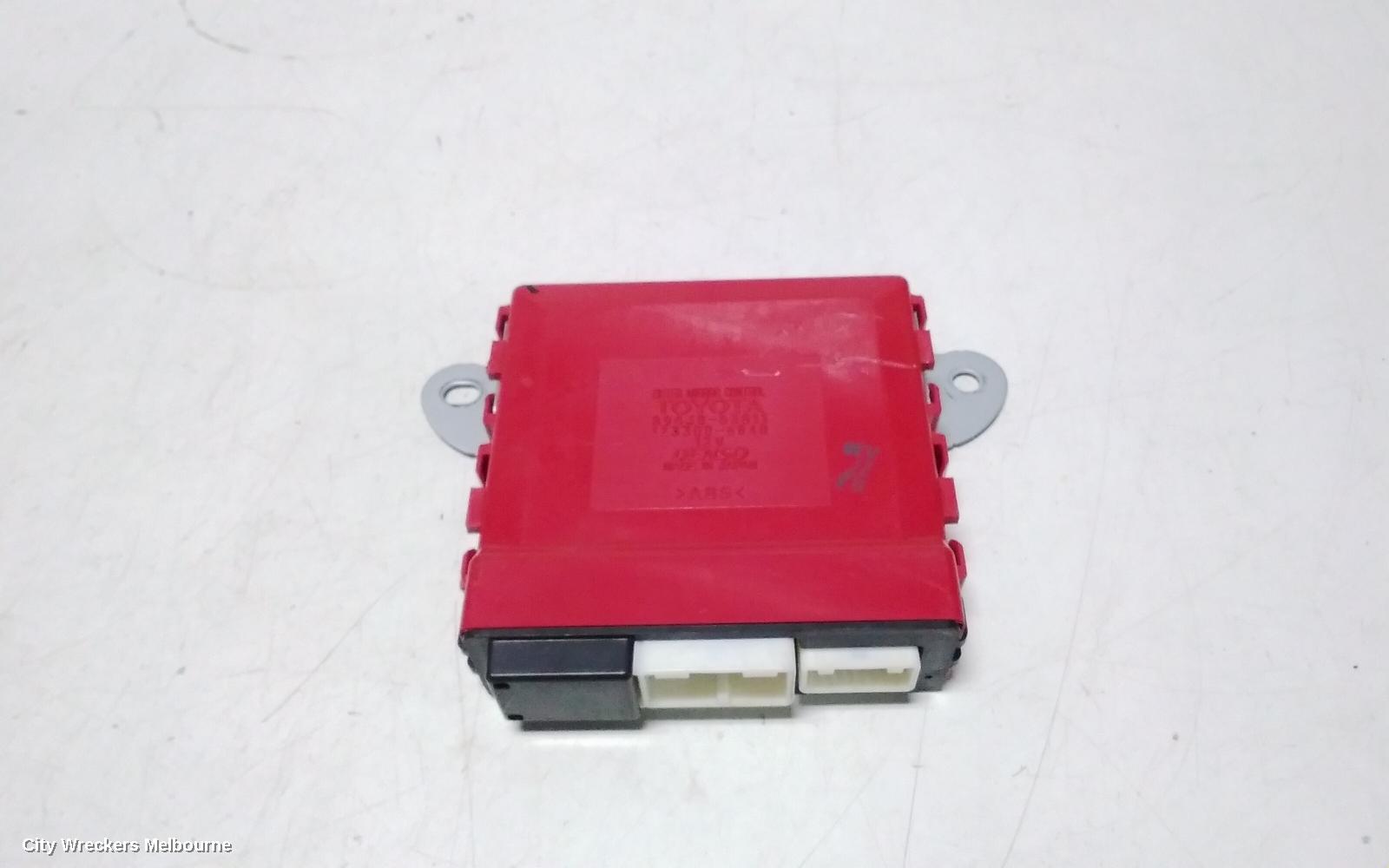 LEXUS IS250/IS250C, GSE20R 11/2005 - 07/2013, MIRROR CONTROL UNIT ~ 89430-53011 // 12330-6840: 116430 - Image 1