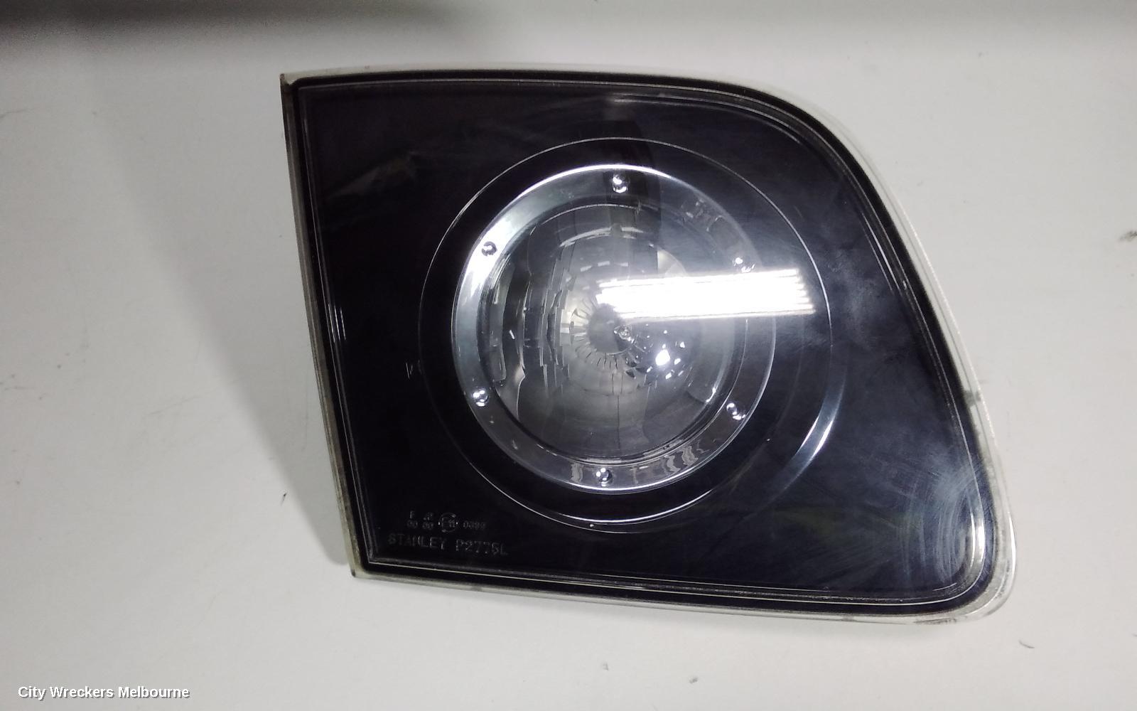 MAZDA 3 REAR GARNISH, BOOTLID LAMP (LH SIDE), BK, 07/2006 - 04/2009 - Image 1