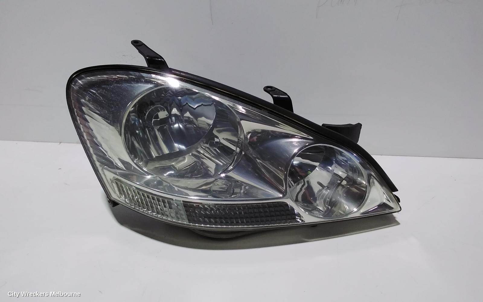 TOYOTA AVENSIS RIGHT HEADLAMP, ACM20R, 12/2001 - 11/2003 - Image 1