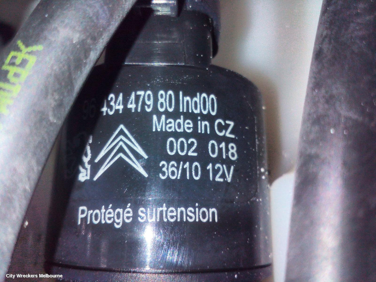 PEUGEOT 3008 WASHER BOTTLE, T8, 05/2010 - 10/2016 - Image 3