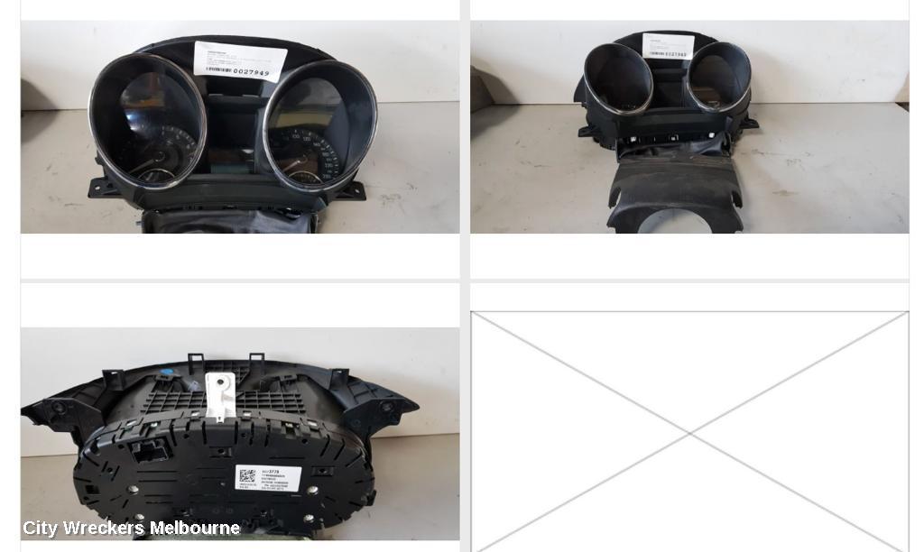 HOLDEN COMMODORE INSTRUMENT CLUSTER, INSTRUMENT CLUSTER, AUTO T/M, VF, EVOKE/INTERNATIONAL, 05/2013 - 12/2017 - Image 1