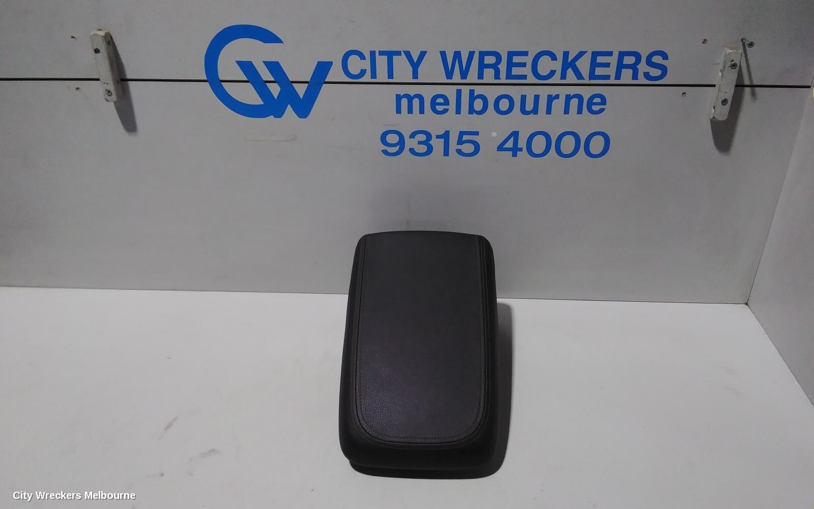 HOLDEN CAPTIVA CONSOLE, CG, LEATHER, BLACK, 01/2011 - 06/2018 - Image 1
