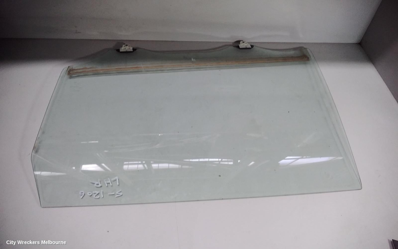 NISSAN XTRAIL LEFT REAR DOOR WINDOW, T32, ST/TS, 02/2014 ONWARDS - Image 1