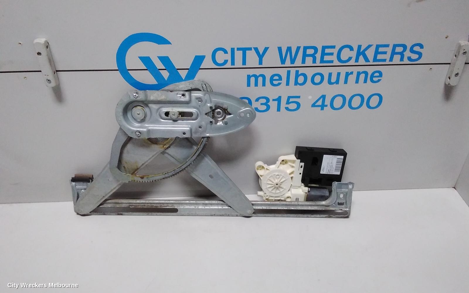 FORD FOCUS LEFT FRONT WINDOW REG/MOTOR, LV, CL/LX/TDCI/ZETEC, 11/2008 - 07/2011 - Image 1