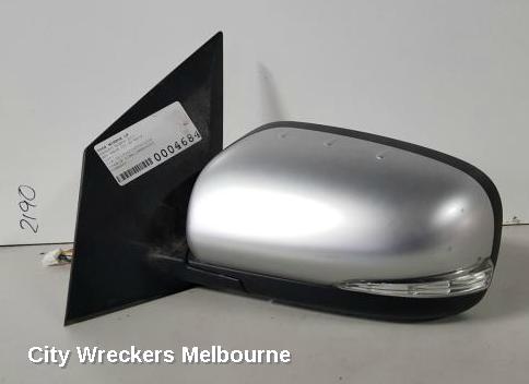 RENAULT KALEOS LEFT DOOR MIRROR, H45, COLOUR CODED, NON HEATED, MANUAL FOLDING TYPE, 11/2011 - 08/2013 - Image 1
