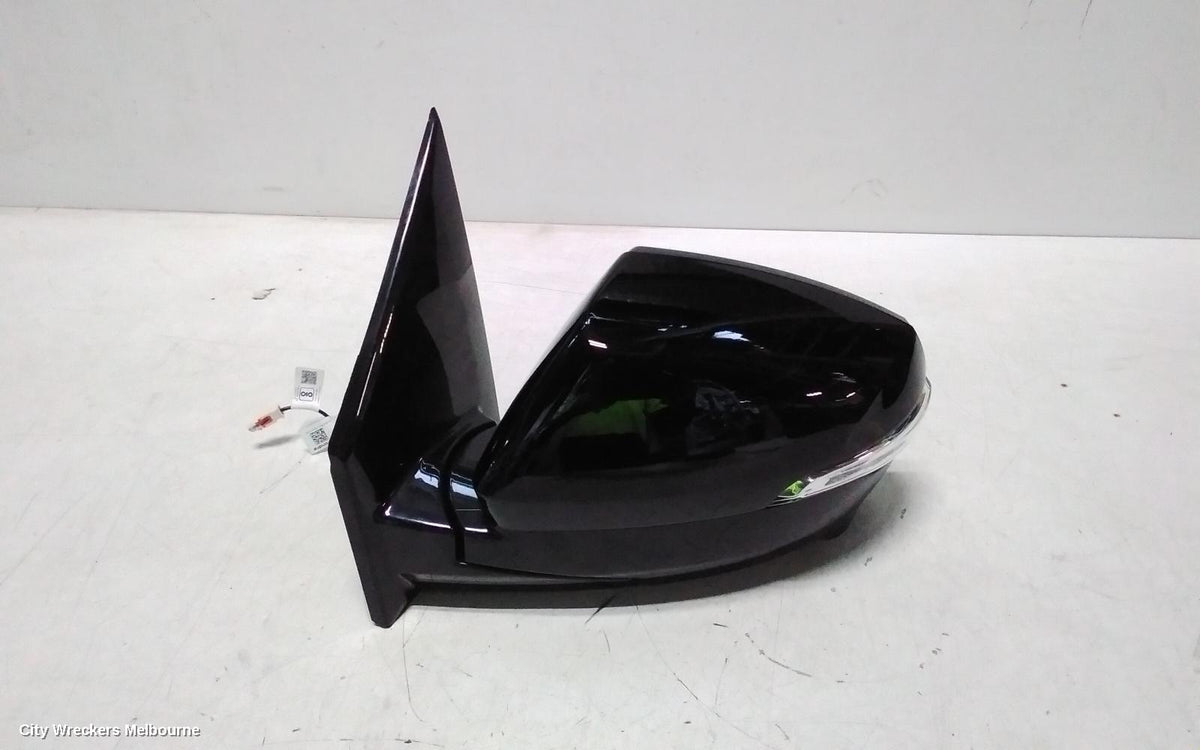 MAHINDRA XUV700 LEFT DOOR MIRROR, W601, W/ CAMERA TYPE, COLOUR CODED, 01/2023 ONWARDS - Image 2