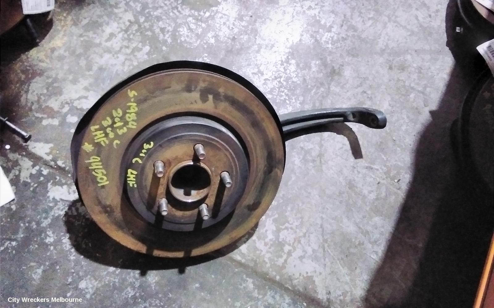 CHRYSLER 300C LEFT FRONT HUB ASSEMBLY, LX2, 07/2012 - 12/2021 - Image 3