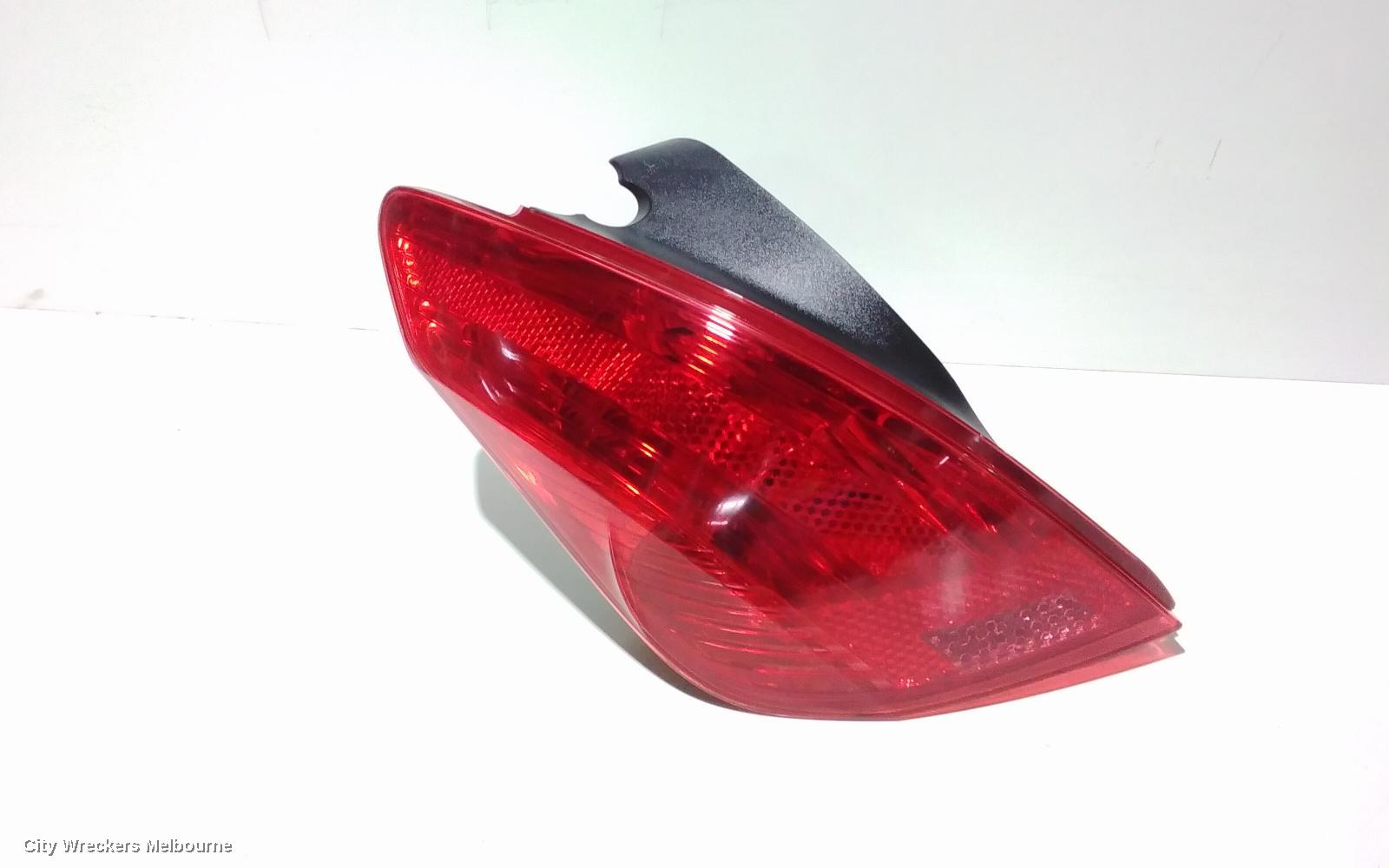 PEUGEOT 207 LEFT TAILLIGHT, HATCH, RED INDICATOR SECTION, A7, 04/2006 - 12/2012 - Image 1