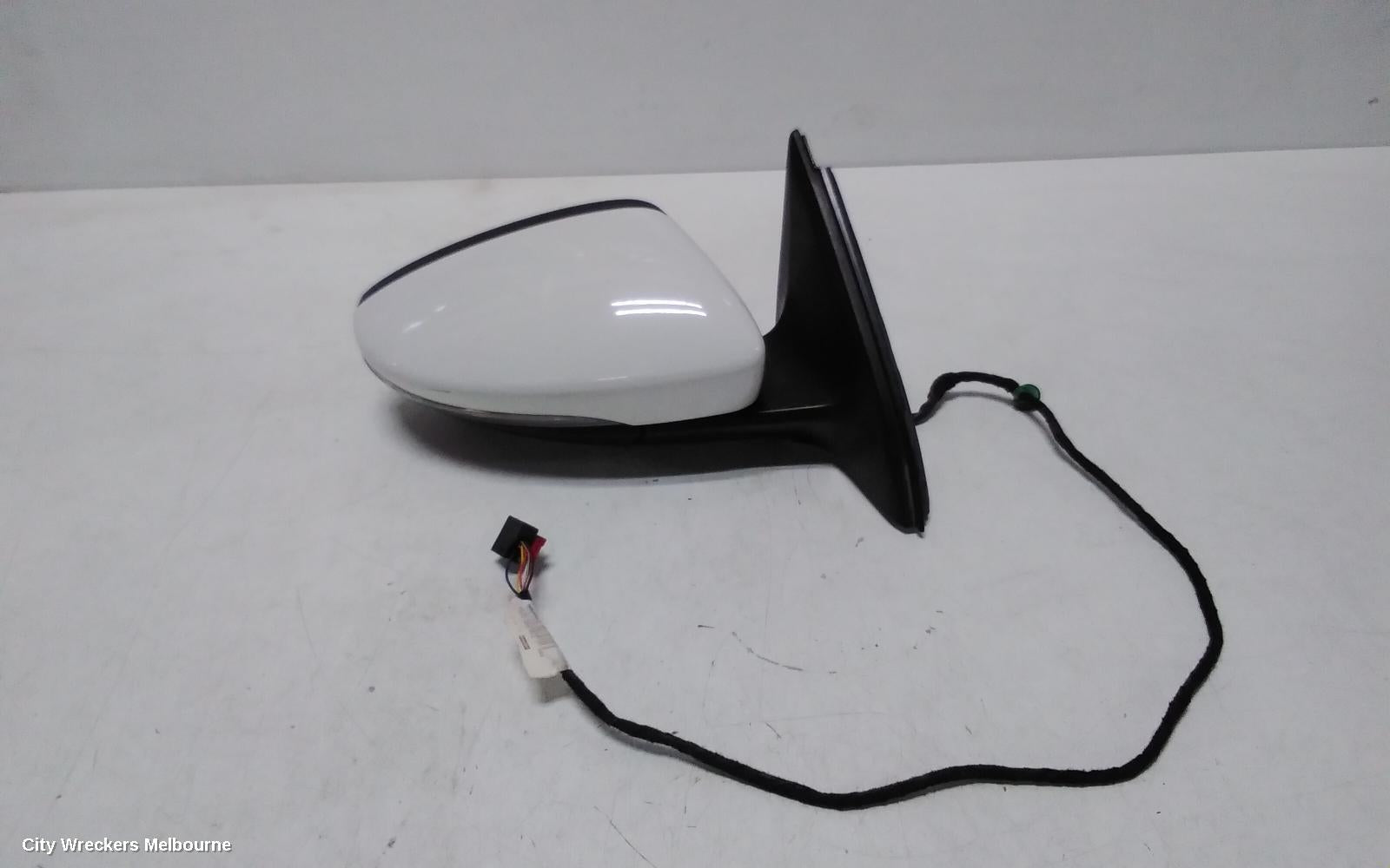 VOLKSWAGEN JETTA RIGHT DOOR MIRROR, 1B, MANUAL FOLD, NON MEMORY TYPE (6XN CODE), 02/2011 - 12/2017 - Image 2