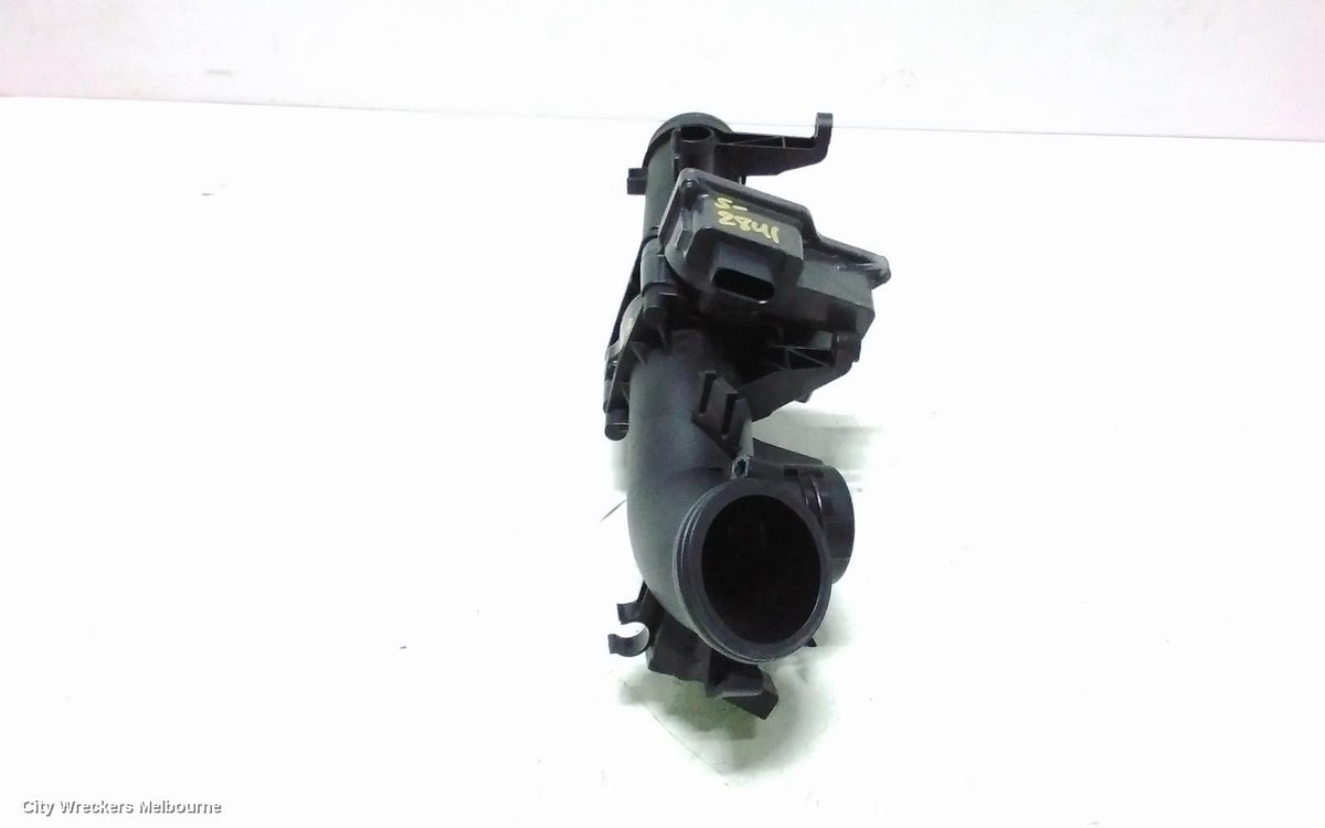 VOLKSWAGEN GOLF THROTTLE BODY, 1.4, PETROL, REGULATING FLAP/AIR INTAKE P/N 03C128063B, GEN 6, 10/2008 - 01/2016 - Image 2