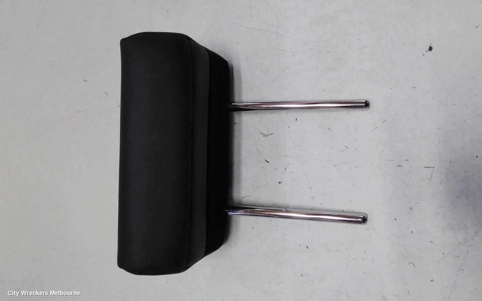 MITSUBISHI OUTLANDER HEADREST, CENTRE REAR 2ND ROW, LEATHER, BLACK, ZM, 08/2021 ONWARDS - Image 1