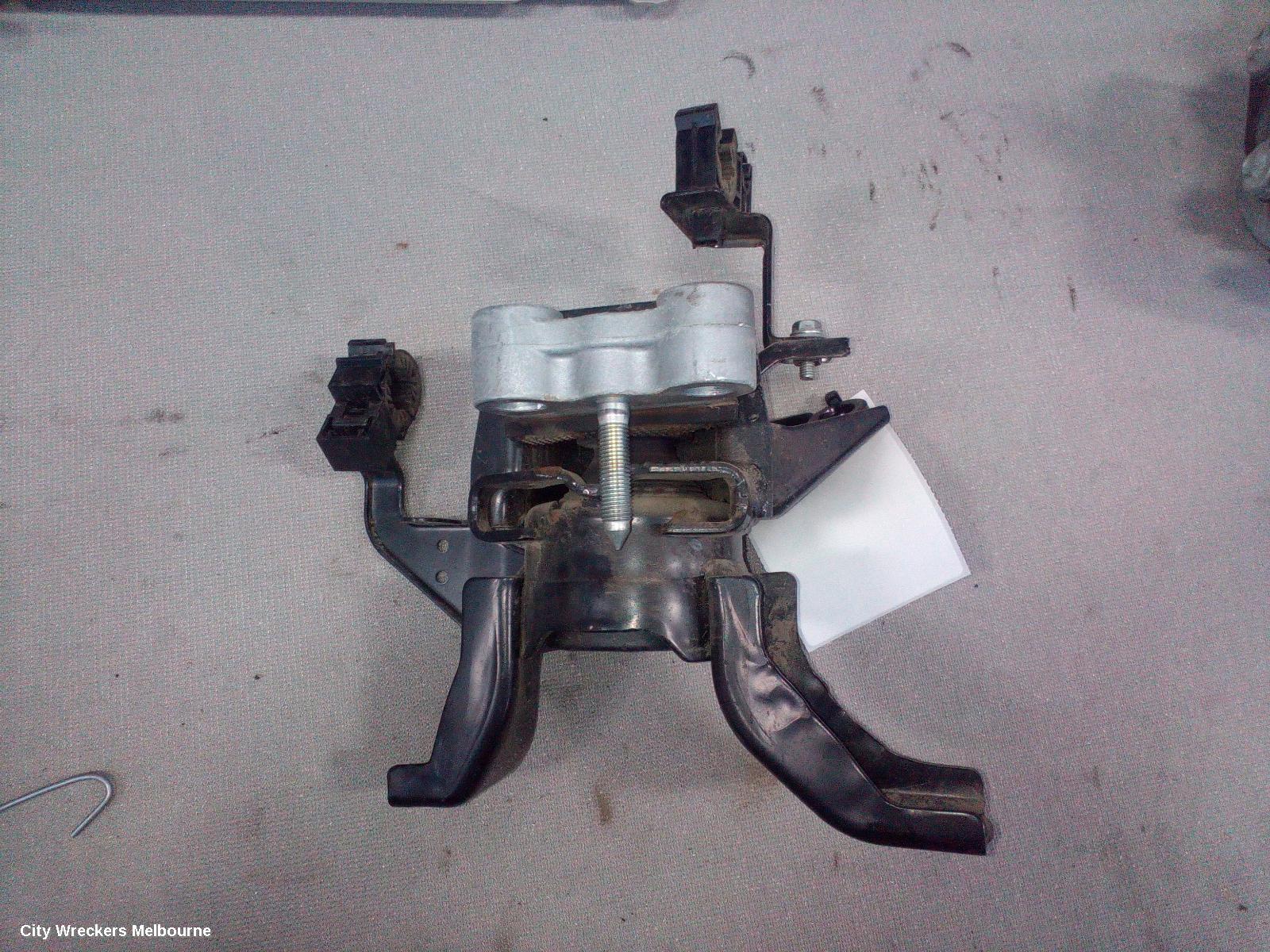 TOYOTA COROLLA MOUNT, ZRE182R 10/2012 - 06/2018 - Image 3