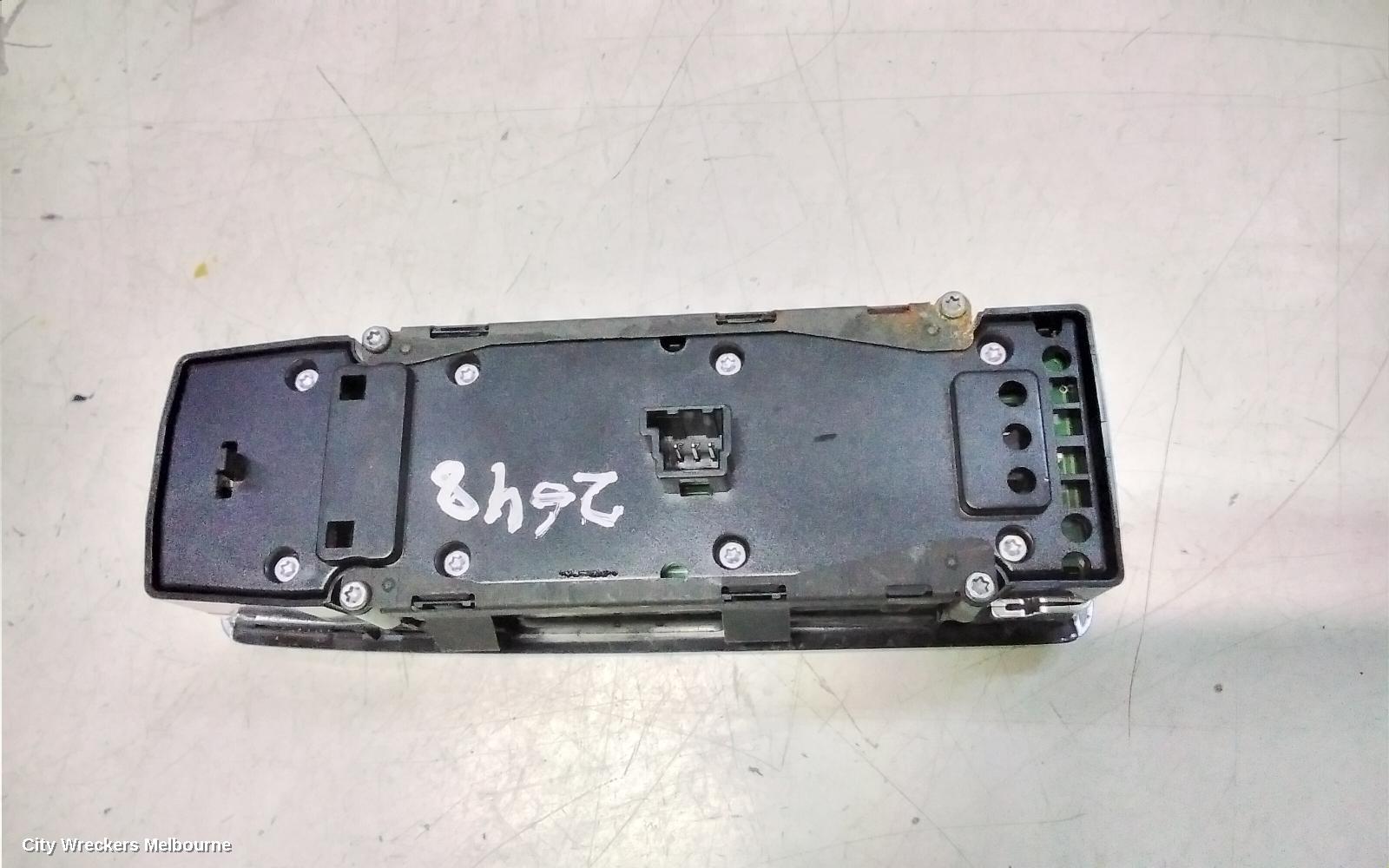 MERCEDES CLA CLASS PWR DR WIND SWITCH, RH FRONT (MASTER SWITCH), C117/X117, 09/2013 - 01/2019 - Image 3
