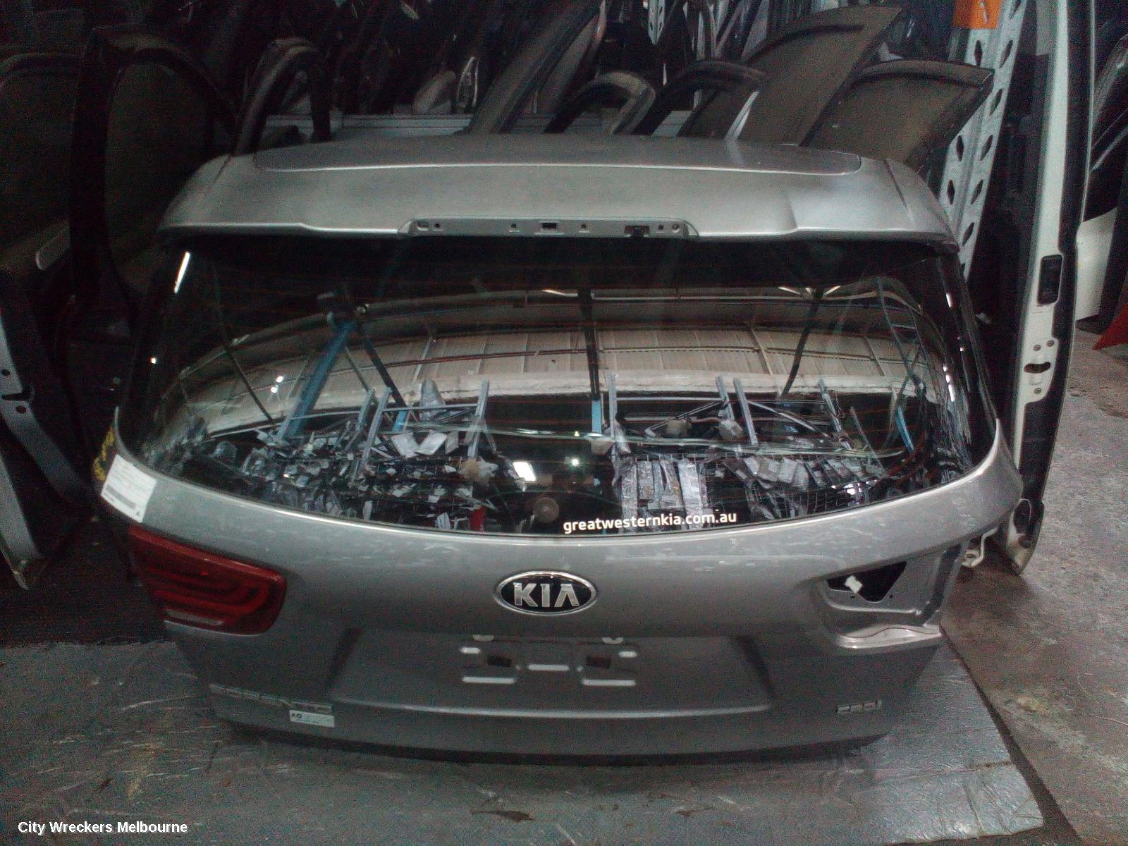 KIA SORENTO BOOTLID/TAILGATE, TAILGATE, UM, NON SMART POWER TAILGATE TYPE, 06/2015 - 01/2020 - Image 3