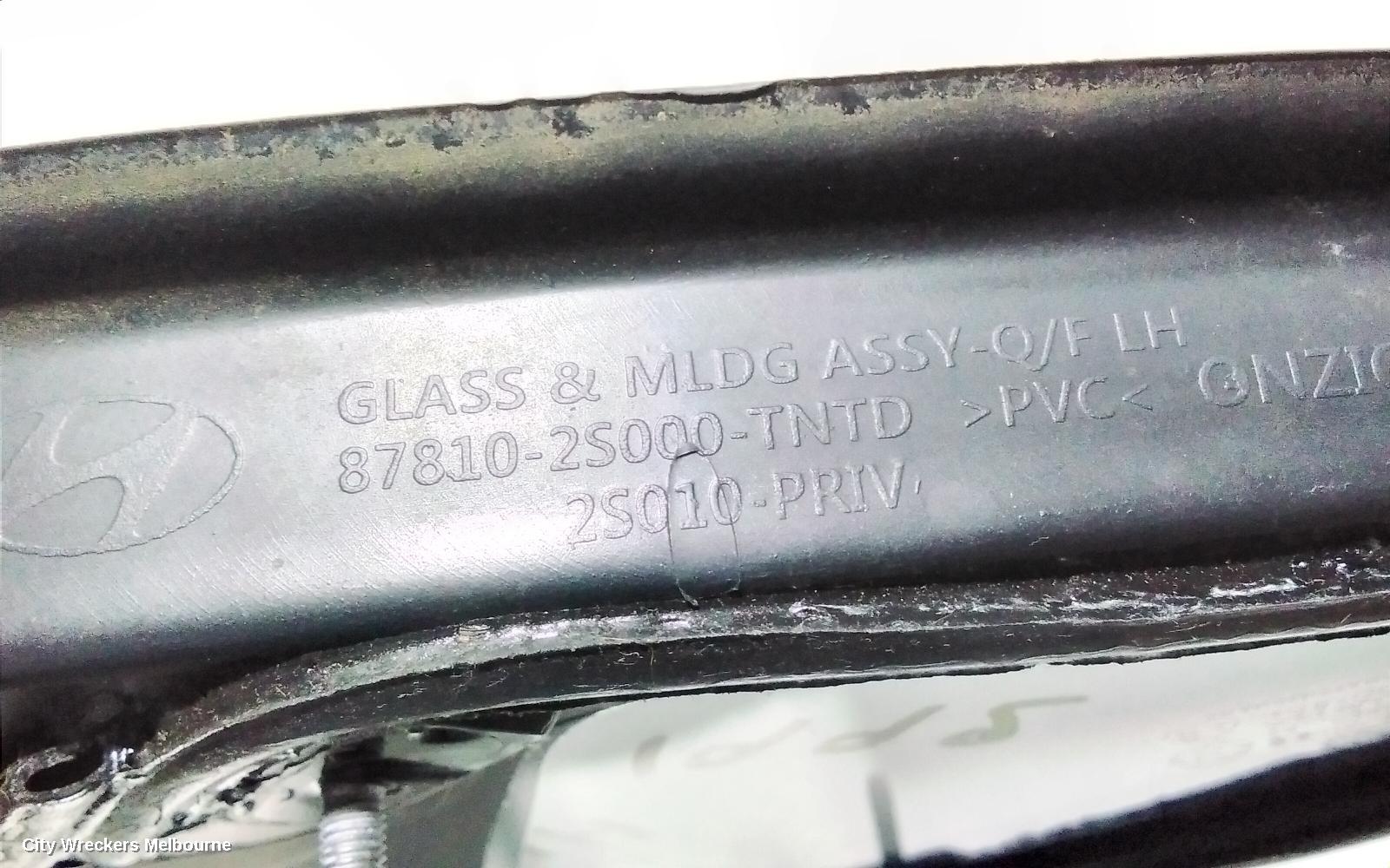 HYUNDAI IX35 LEFT REAR SIDE GLASS, LM SERIES, 11/2009 - 01/2016 - Image 3
