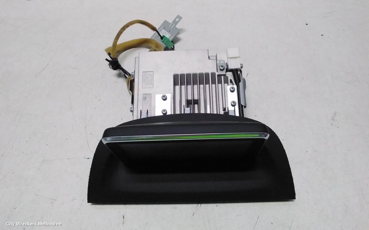 MAZDA 3 RADIO/CD/DVD/SAT/TV, HEAD UNIT, SD CARD, SAT NAV TYPE, BN, 05/2016 - 02/2019 - Image 2