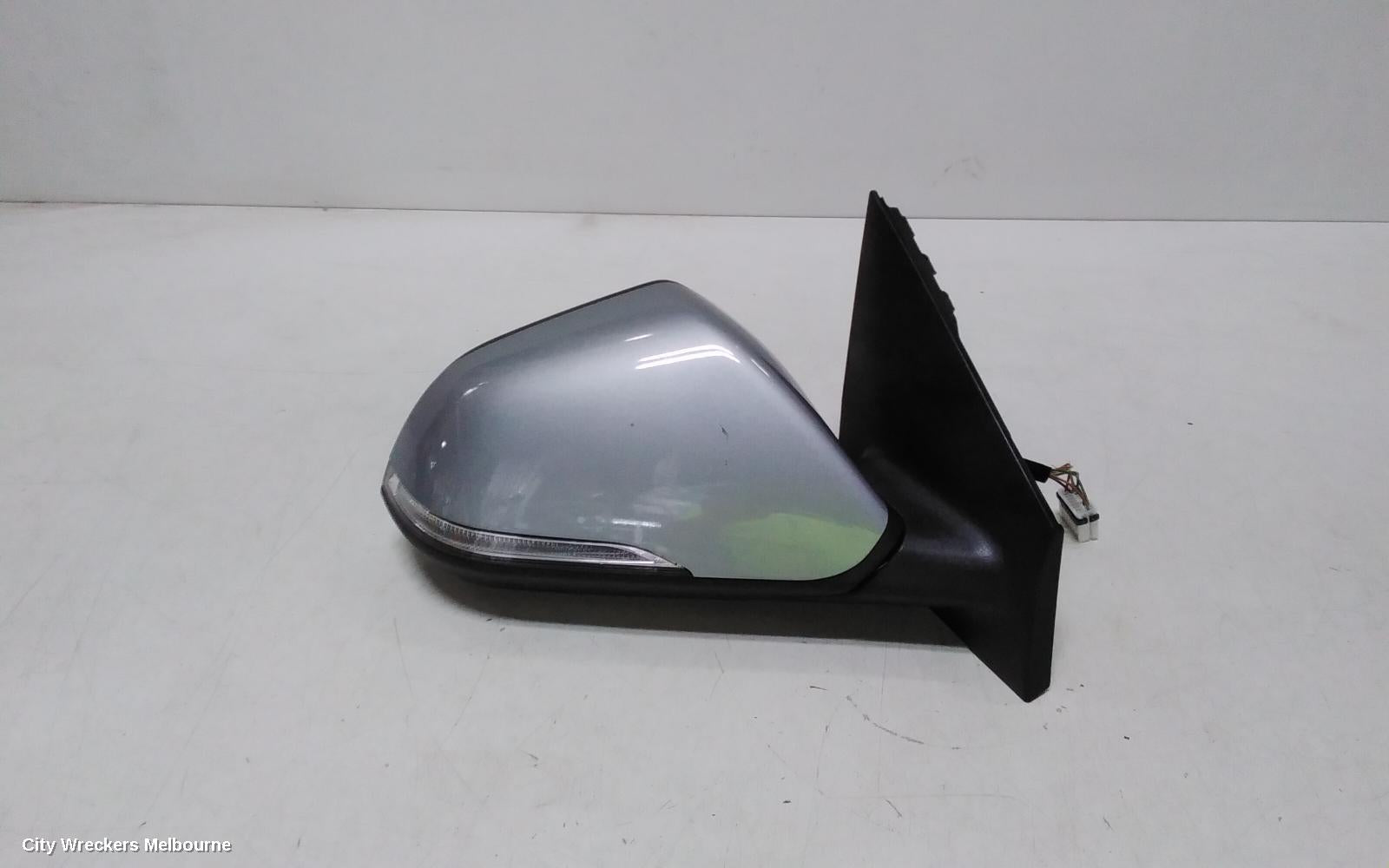 HYUNDAI SONATA RIGHT DOOR MIRROR, LF, COLOUR CODED, POWER FOLDING, NON HEATED & NON PUDDLE LAMP TYPE, 10/2014 - 07/2017 - Image 1