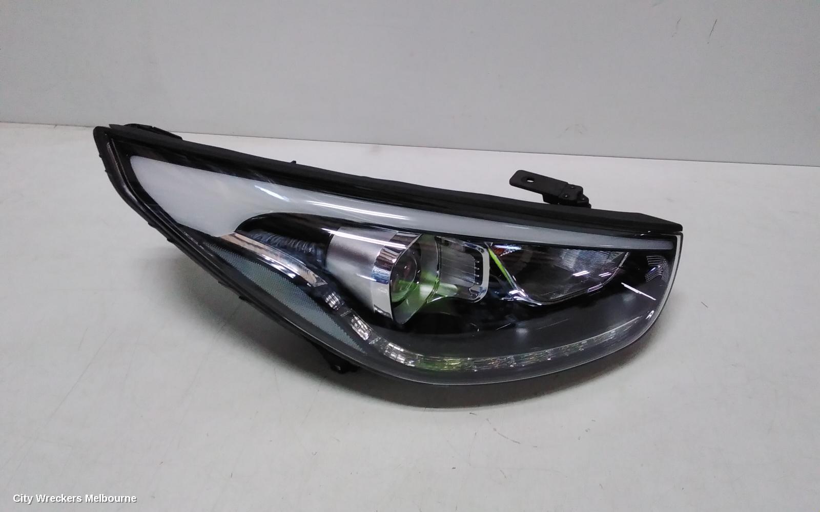 HYUNDAI IX35 RIGHT HEADLAMP, LM SERIES, KOREAN BUILT (VIN KMHJ), LED AT BOTTOM TYPE, 09/2013 - 01/2016 - Image 1