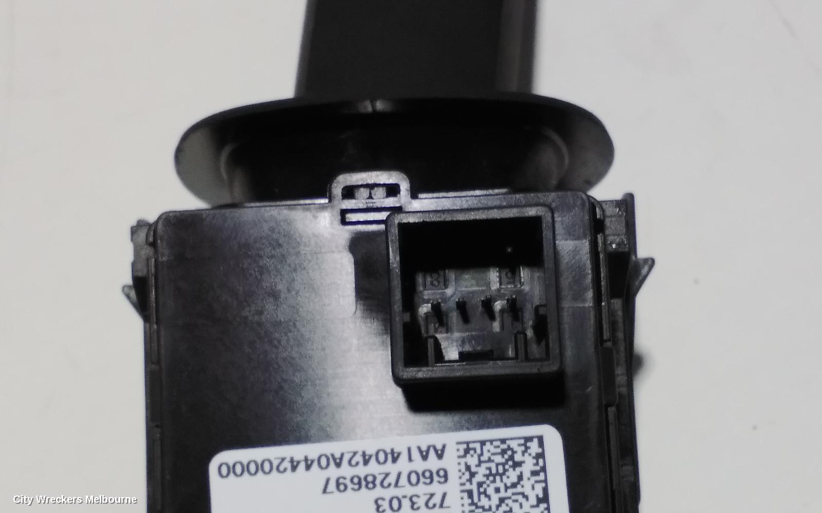 HOLDEN COMMODORE COMBINATION SWITCH, FLASHER SWITCH, VF, 05/2013 - 12/2017 - Image 3