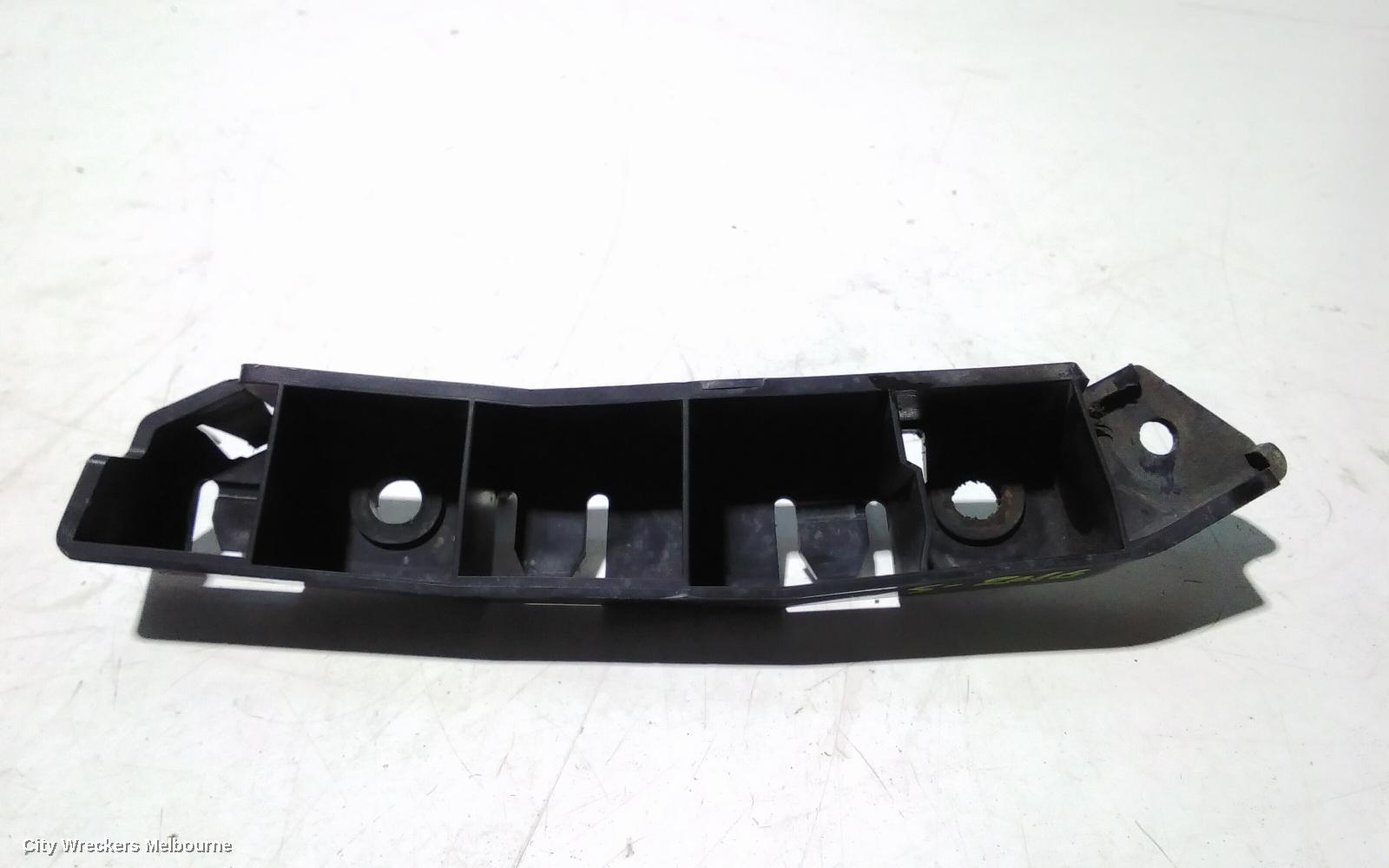 FORD FOCUS, LW 05/2011 - 08/2015, RHF BAR SLIDER: 91737 - Image 2