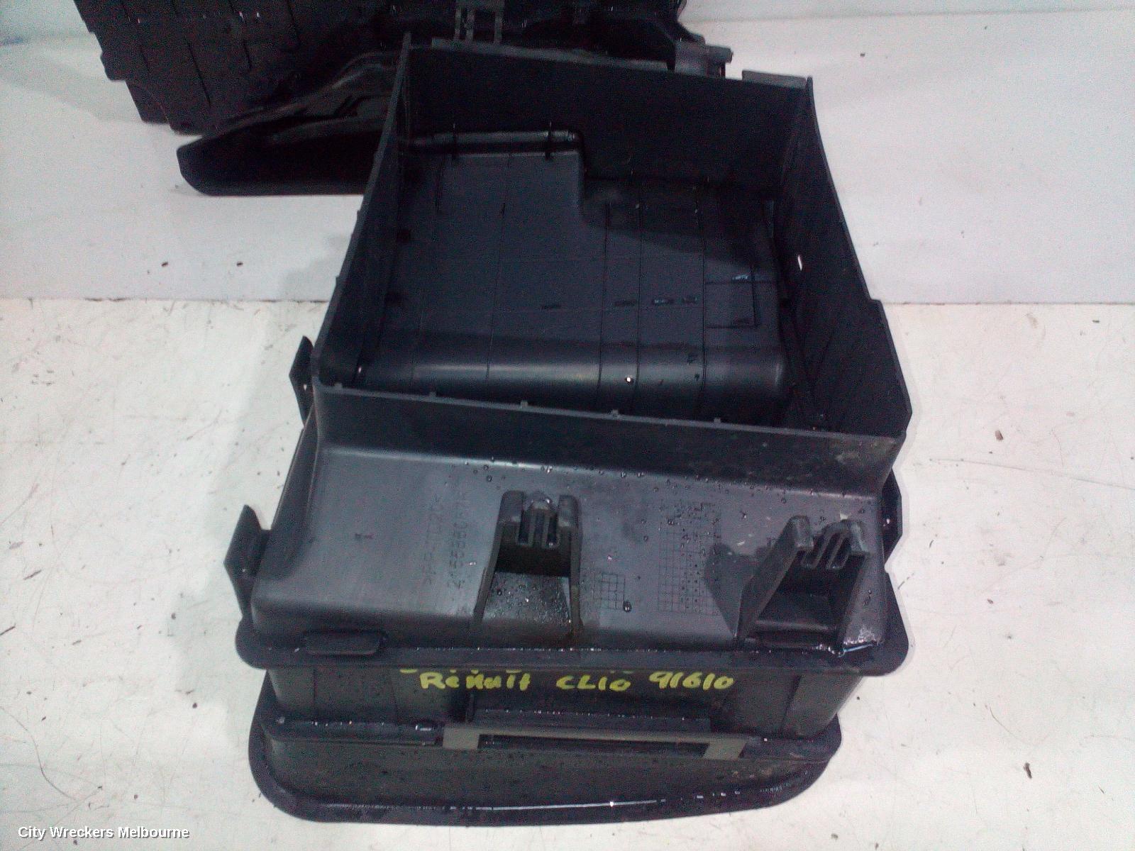 RENAULT CLIO FAN SHROUD, X98, 09/2013 - 10/2019 - Image 3