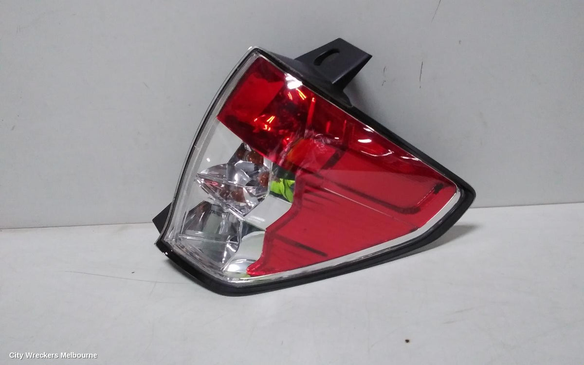SUBARU FORESTER RIGHT TAILLIGHT, IN BODY, 02/2008 - 12/2012 - Image 3