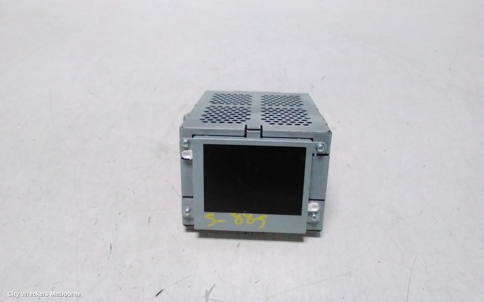 TOYOTA KLUGER RADIO/CD/DVD/SAT/TV, DVD PLAYER, GSU40-GSU45, 05/2007 - 02/2014 - Image 1