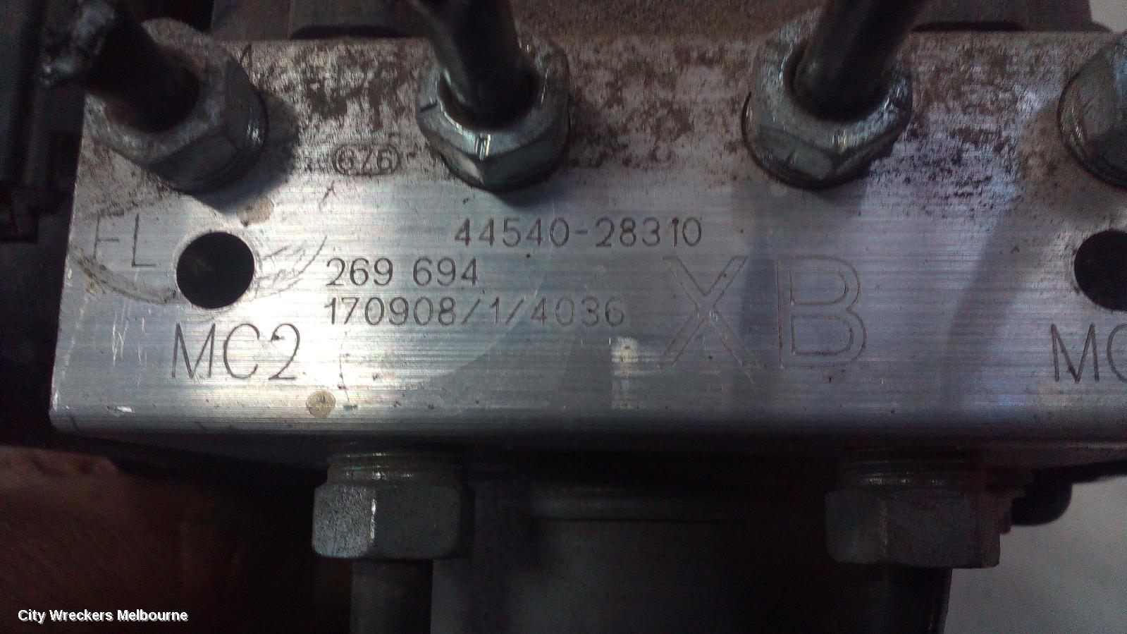 TOYOTA TARAGO ABS PUMP/MODULATOR, ACR50R, P/N 4454028310, 03/2006 - 06/2020 - Image 1