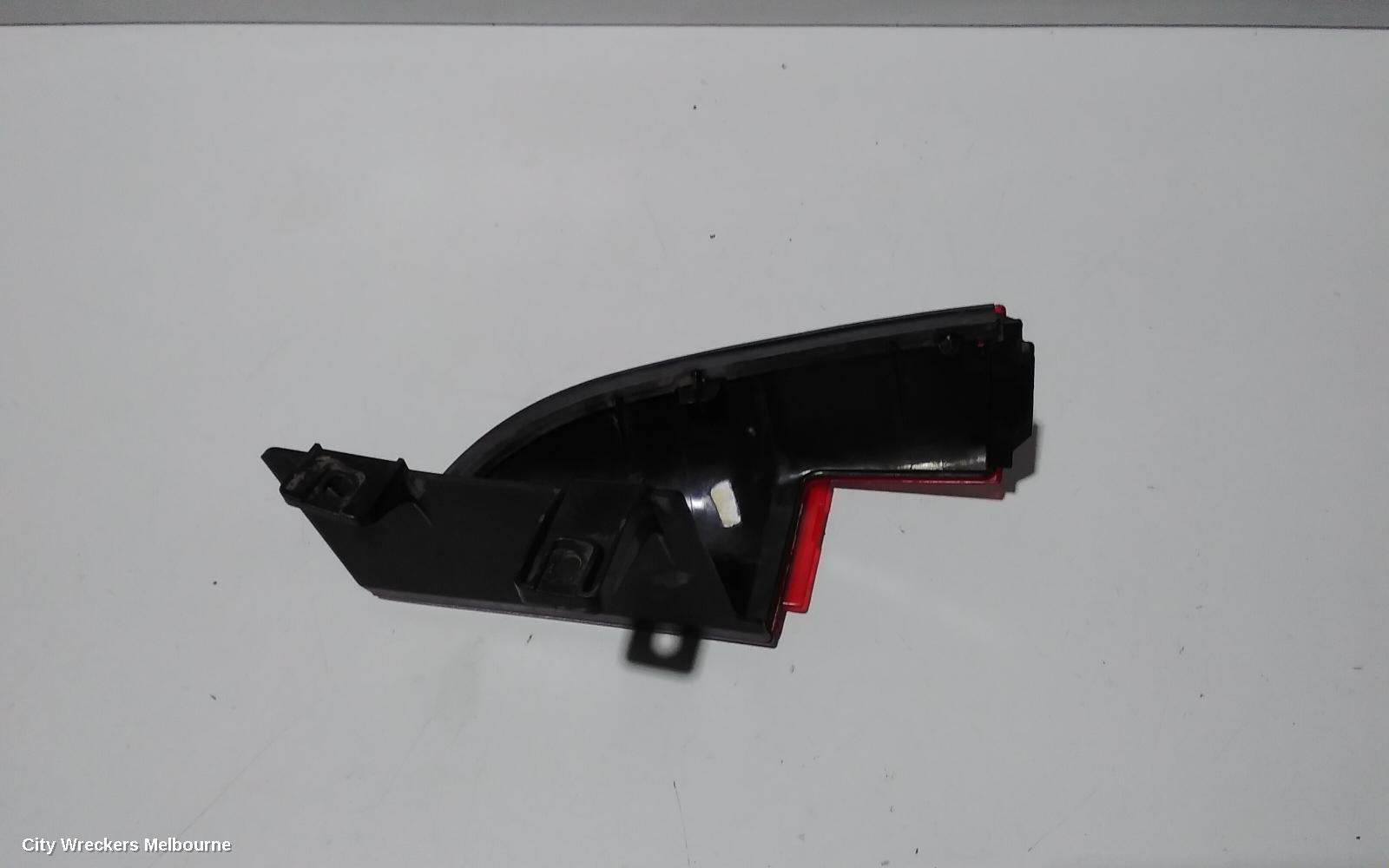 MERCEDES VITO LEFT TAILLIGHT, UPPER BARN DOOR, 639, 02/2006 - 02/2015 - Image 3
