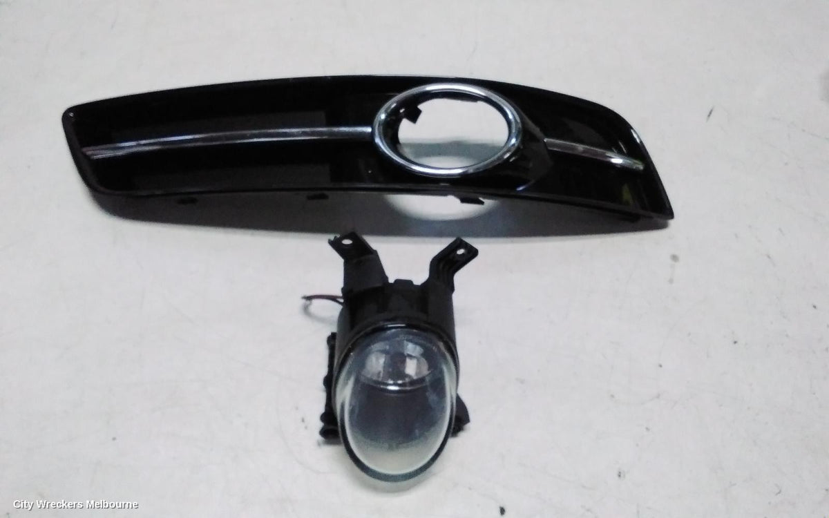AUDI A3 RIGHT INDICATOR/FOG/SIDE, A3/S3, BUMPER FOGLAMP, 8P, ROUND TYPE, 06/2004 - 04/2013 - Image 1