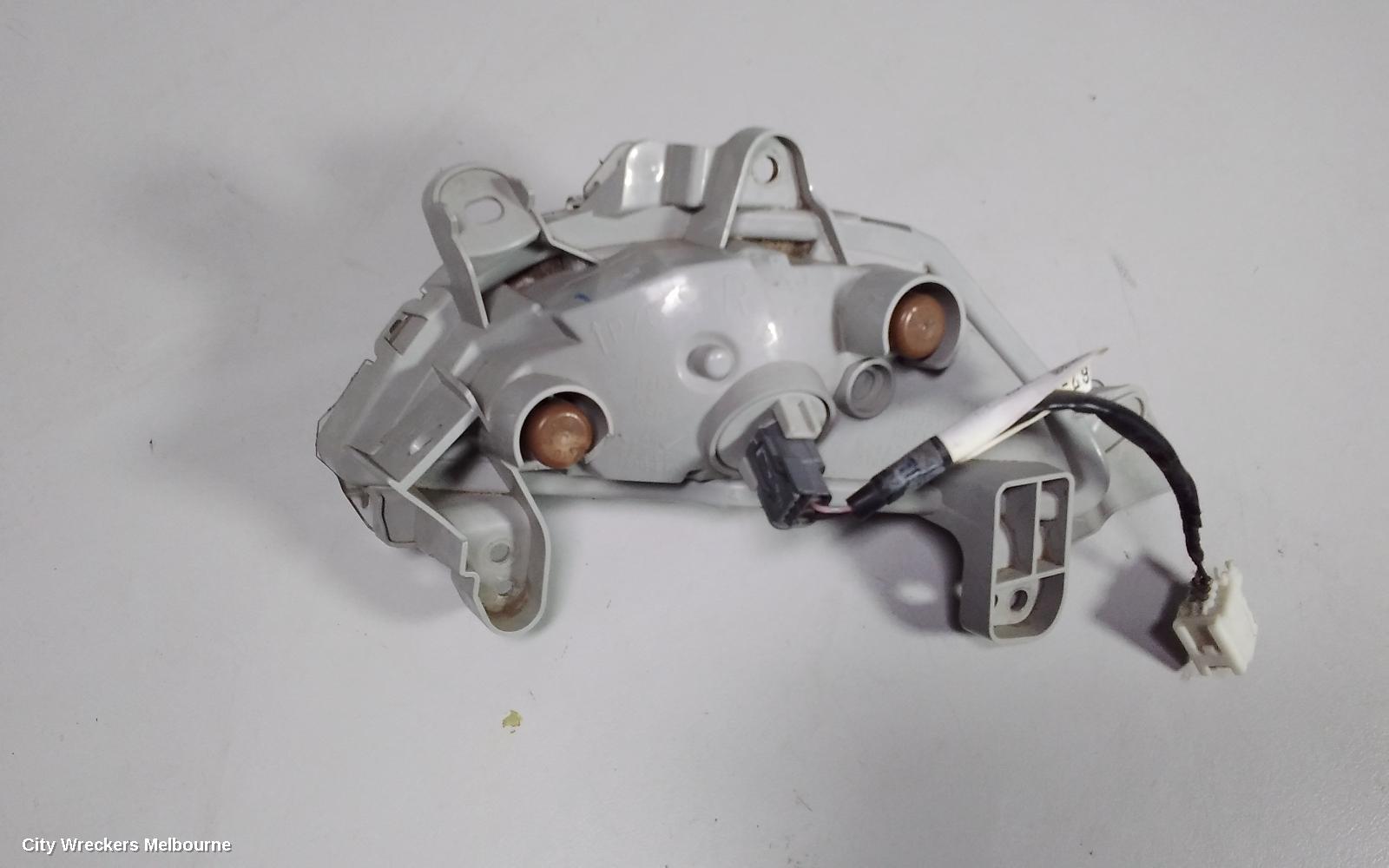 MAZDA 3 RIGHT INDICATOR/FOG/SIDE, BUMPER FLASHER, BM, 11/2013 - 05/2016 - Image 3
