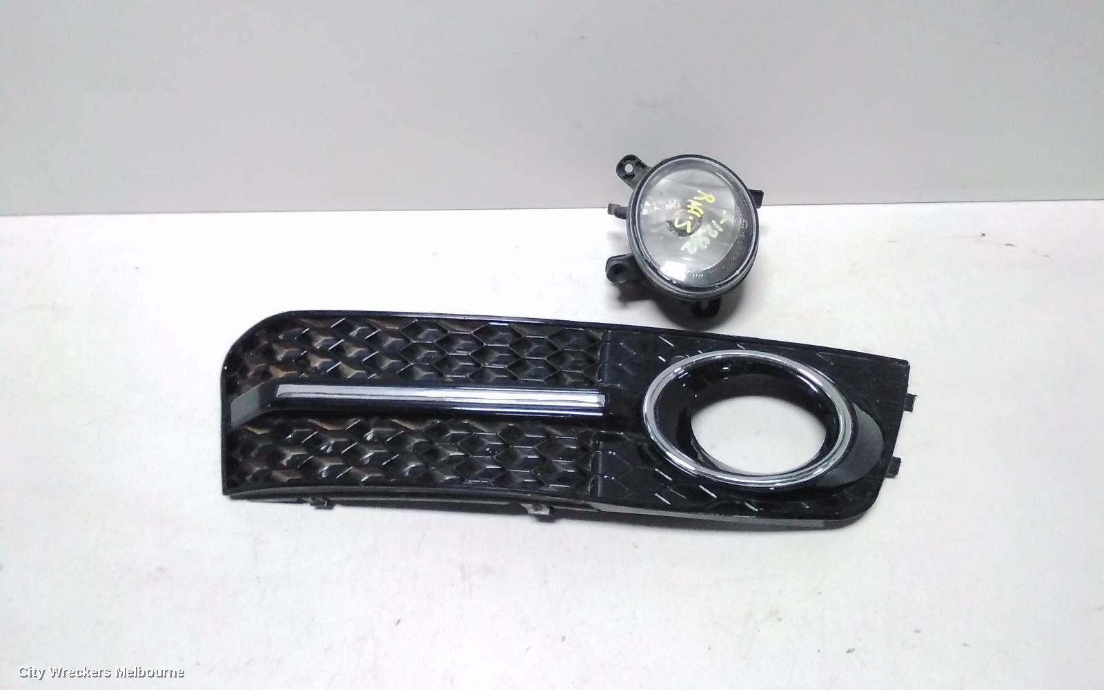AUDI A4 RIGHT INDICATOR/FOG/SIDE, BUMPER FOGLAMP, B8 8K, 02/2008 - 06/2012 - Image 2