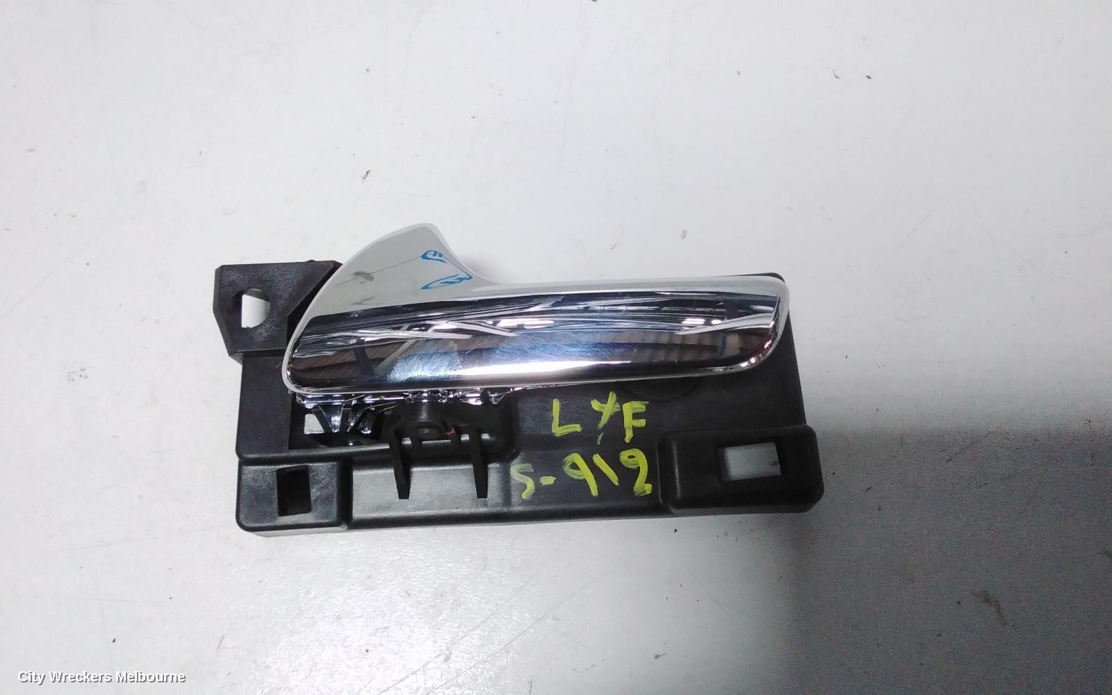 JEEP GRANDCHEROKEE DOOR HANDLE, INNER, LH FRONT, WK, 01/2011 ONWARDS - Image 2