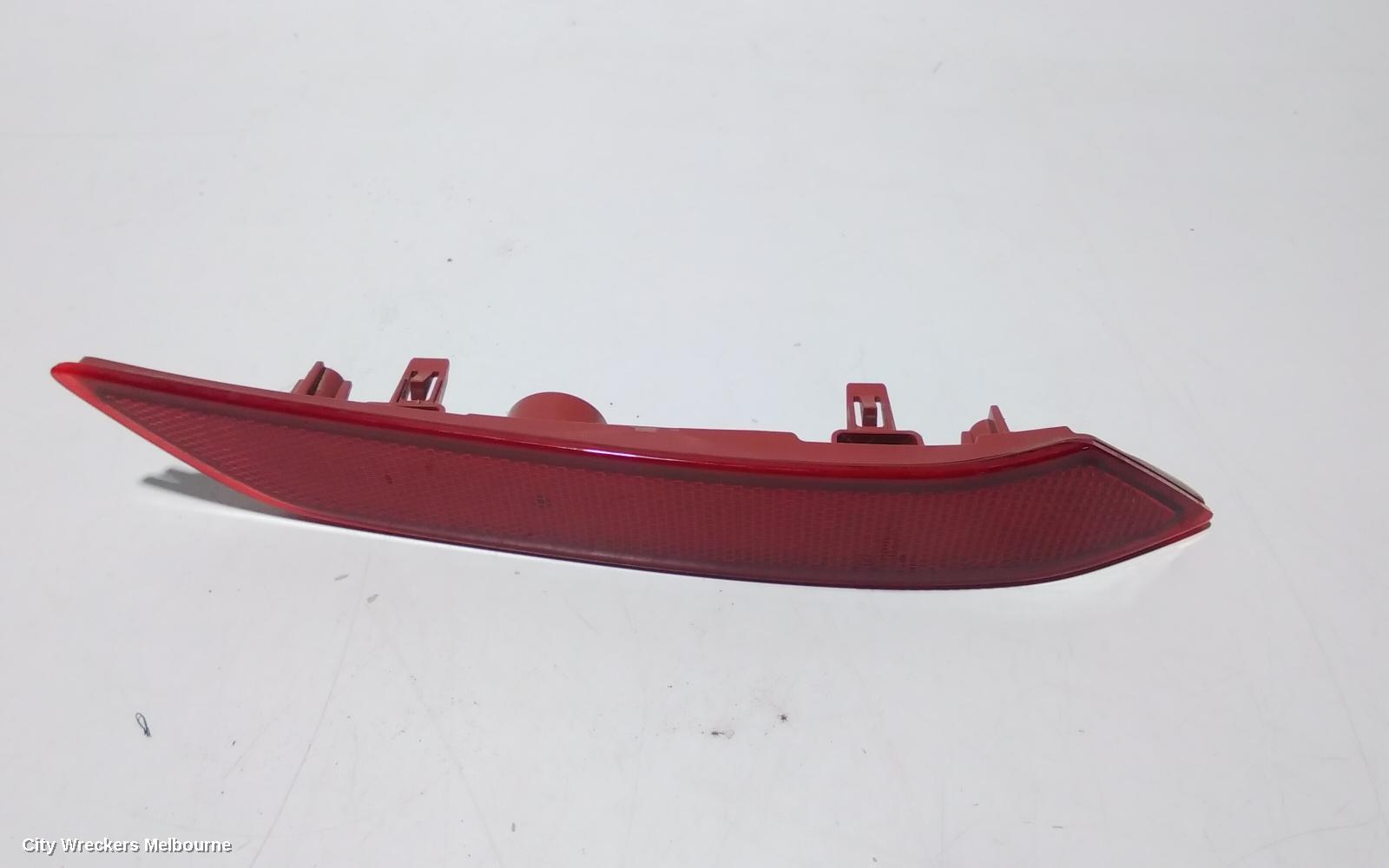 MAZDA CX9 RIGHT TAILLIGHT, TC, BUMPER REFLECTOR, 07/2016 ONWARDS - Image 2