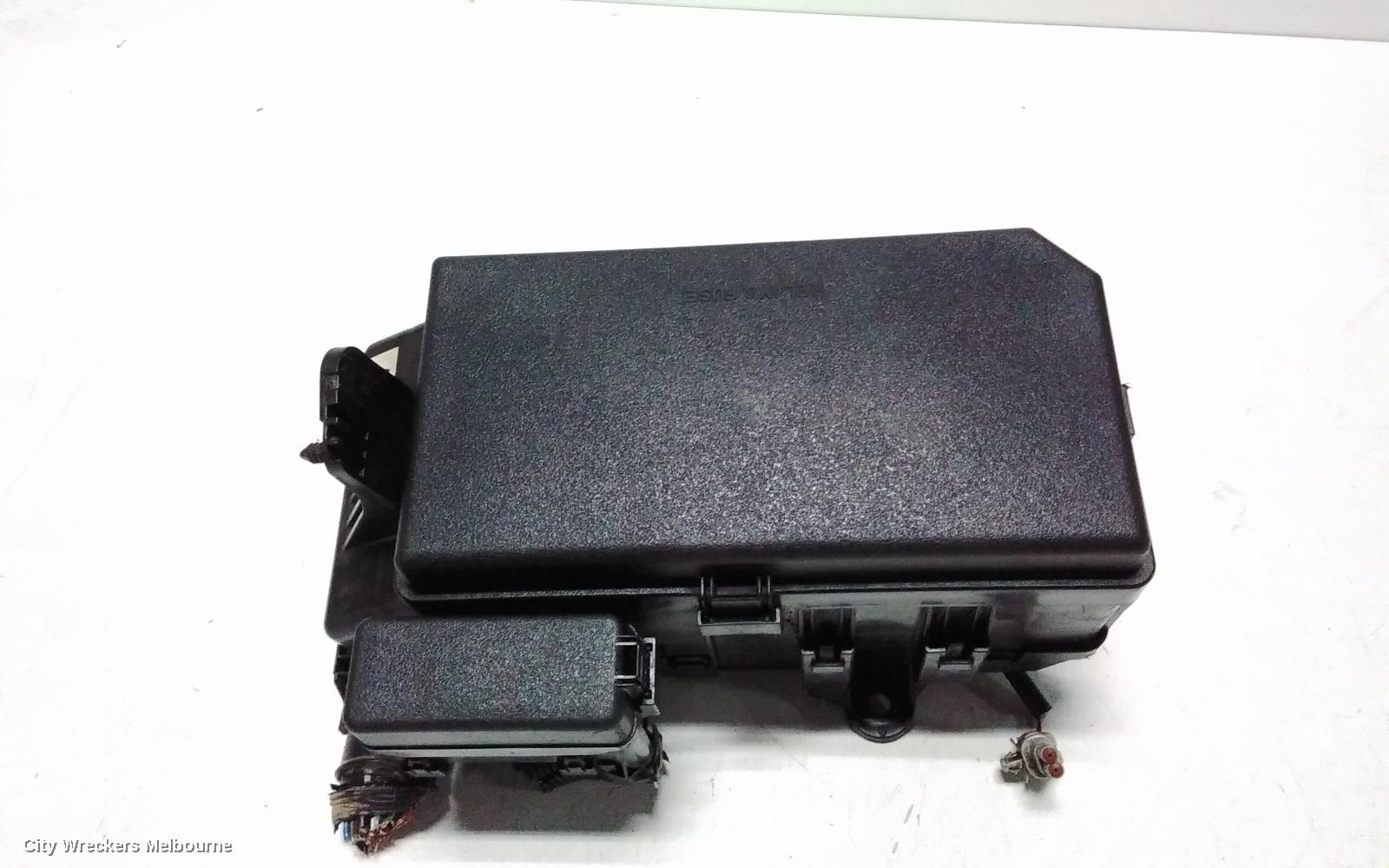 TOYOTA PRADO FUSE BOX, 150 SERIES, ENGINE BAY, MAIN RELAY/FUSE BOX, DIESEL, 3.0, 1KD-FTV, 08/2009 - 05/2015 - Image 2
