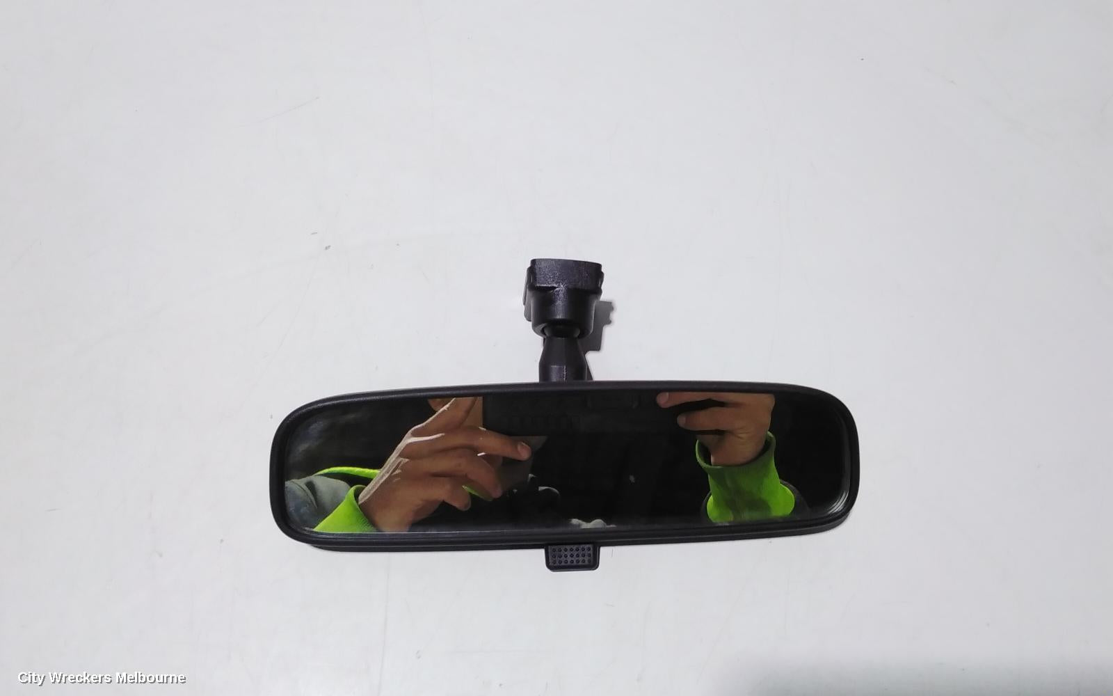 TOYOTA HIACE INTERIOR MIRROR, 300 SERIES, 02/2019 ONWARDS - Image 3