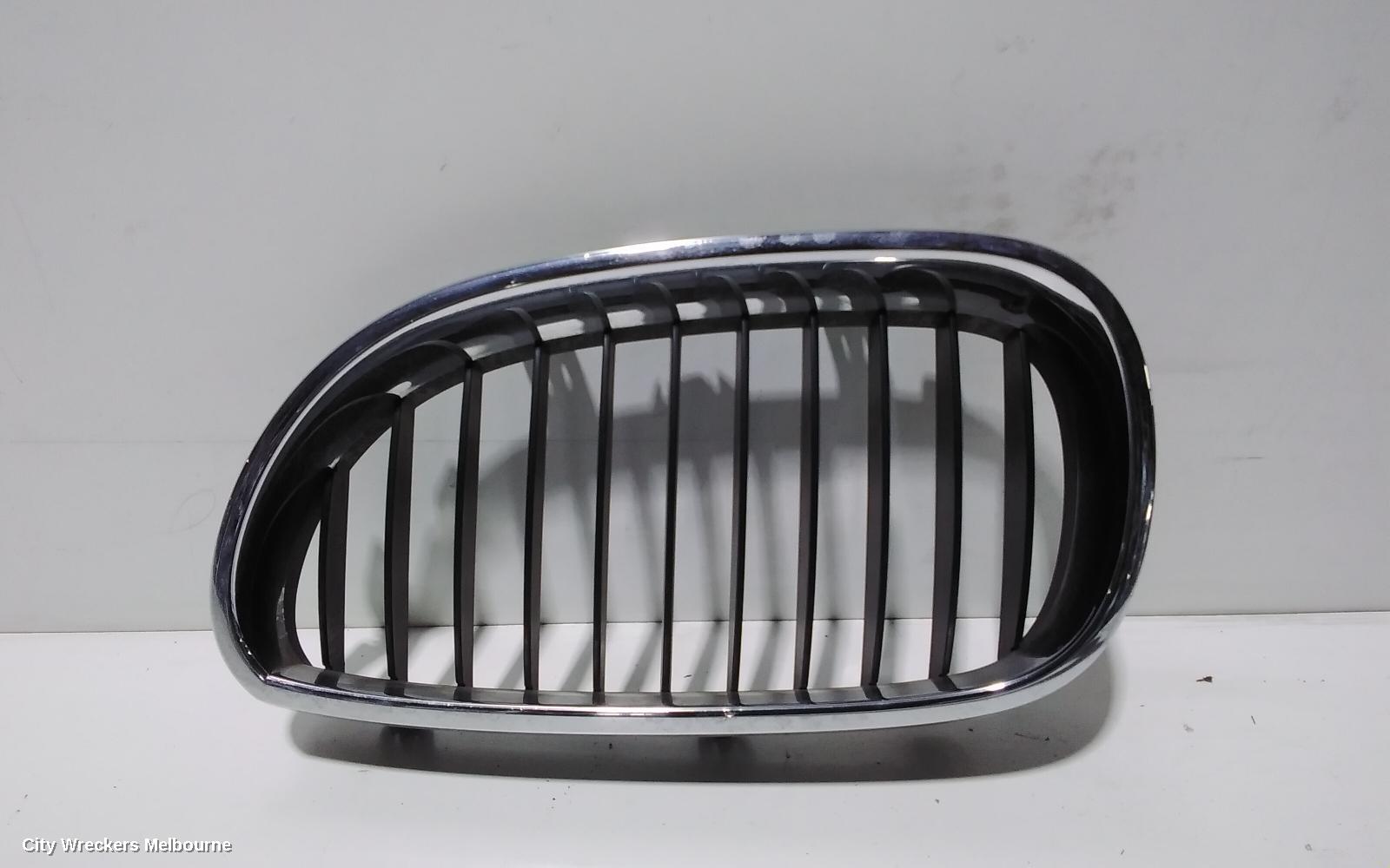 BMW 5 SERIES GRILLE, MAIN GRILLE (LH SIDE), E60, BLACK, 10/2003 - 04/2010 - Image 1
