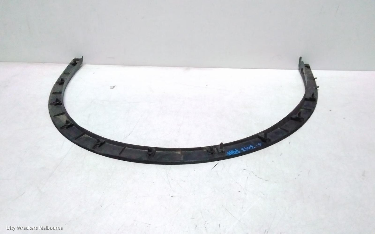 TESLA MODEL Y WHEEL ARCH FLARE, 1ST GEN, RH FRONT, 03/2022 - 02/2025 - Image 3