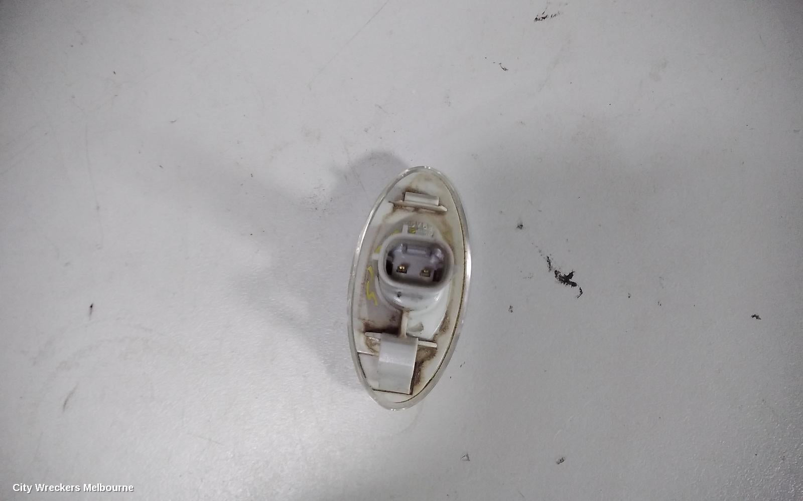 SUBARU XV RIGHT INDICATOR/FOG/SIDE, GUARD FLASHER (REPEATER), G4X-G5X, 08/2011 ONWARDS - Image 3