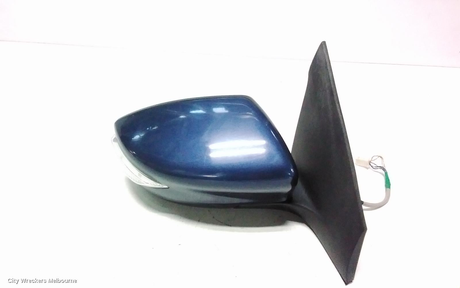 NISSAN PULSAR RIGHT DOOR MIRROR, B17, SEDAN, MANUAL FOLD TYPE, 12/2012 - 12/2017 - Image 2