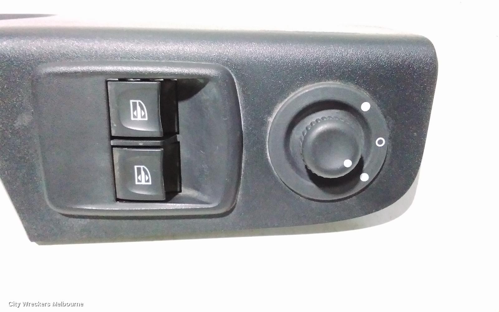 MITSUBISHI EXPRESS PWR DR WIND SWITCH, SN, RH FRONT (MASTER SWITCH), 03/2020 - 12/2022 - Image 3