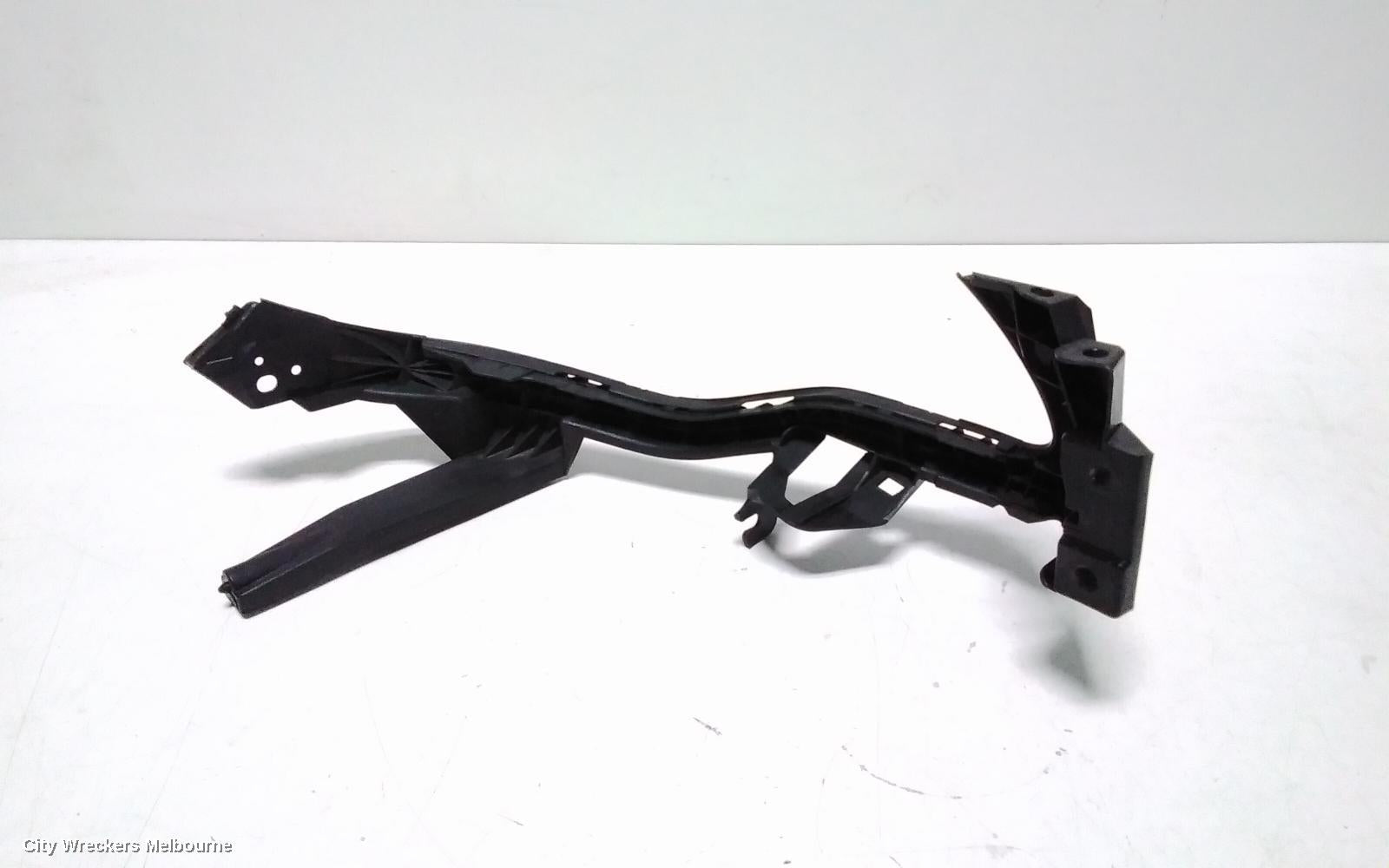 SUBARU XV, G4X, 08/2011 - 04/2017, LHF HEADLIGHT BRAKET: 117708 - Image 3