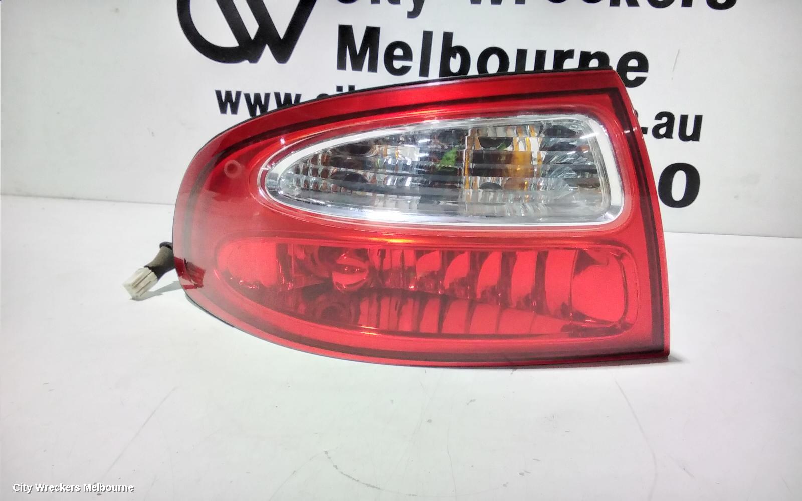 HOLDEN COMMODORE LEFT TAILLIGHT, VX, SEDAN, BERLINA/CALAIS, 10/2000 - 09/2002 - Image 3