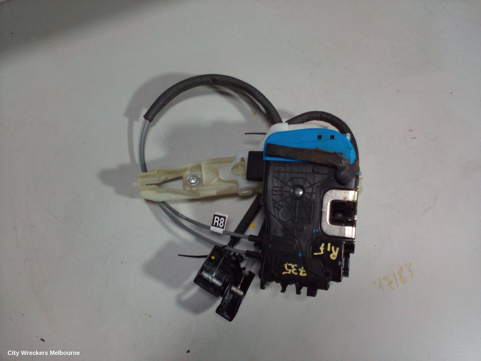 HYUNDAI VELOSTER DOOR/BOOT/GATE LOCK, RIGHT FRONT DOOR LOCK, FS, NON KEYLESS ENTRY TYPE, 12/2011 - 02/2018 - Image 1
