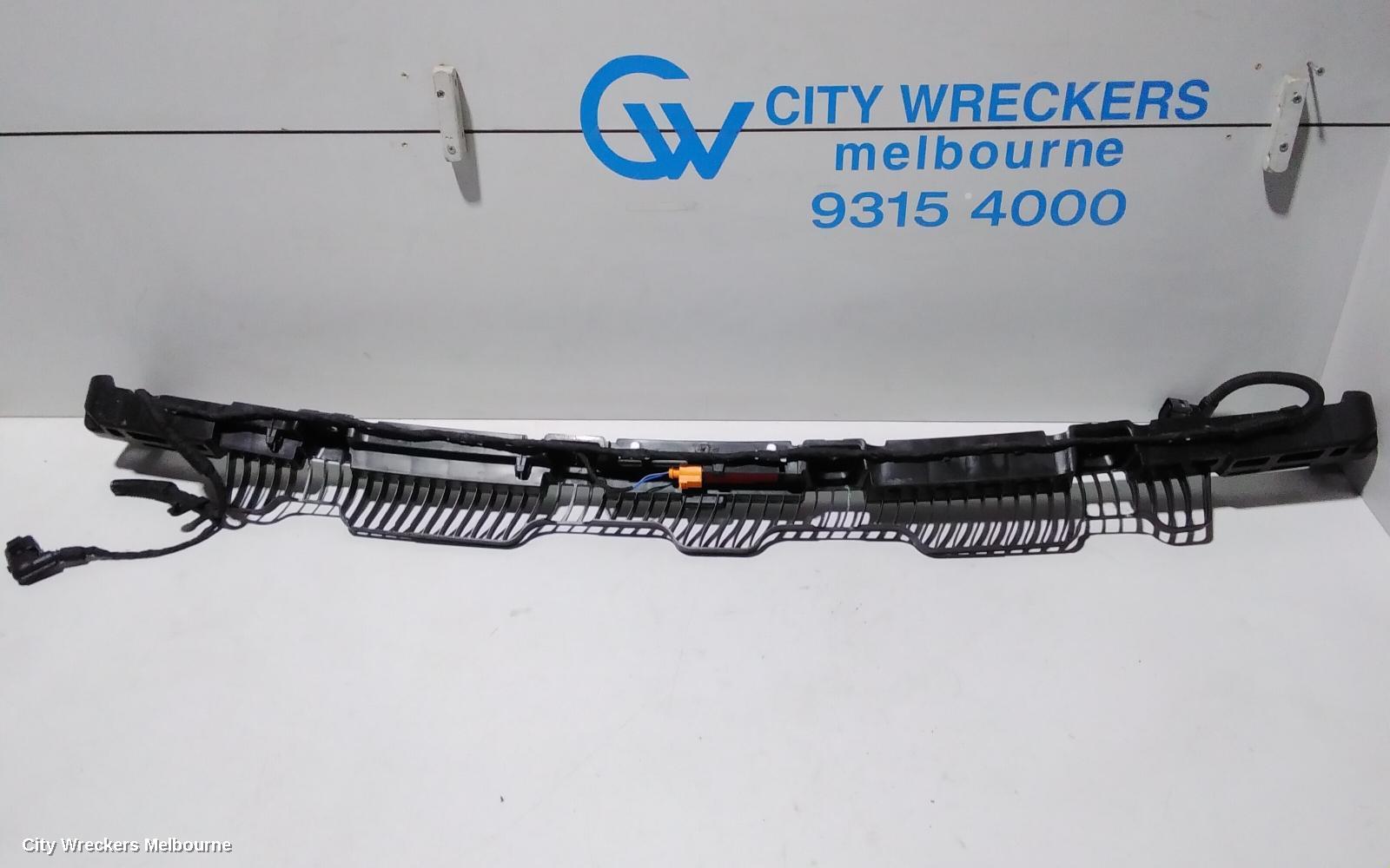 VOLKSWAGEN GOLF R/BAR BRACKET/REINFO, UPPER REINFORCEMENT, GEN 7, HATCH, 03/2013 ONWARDS - Image 1
