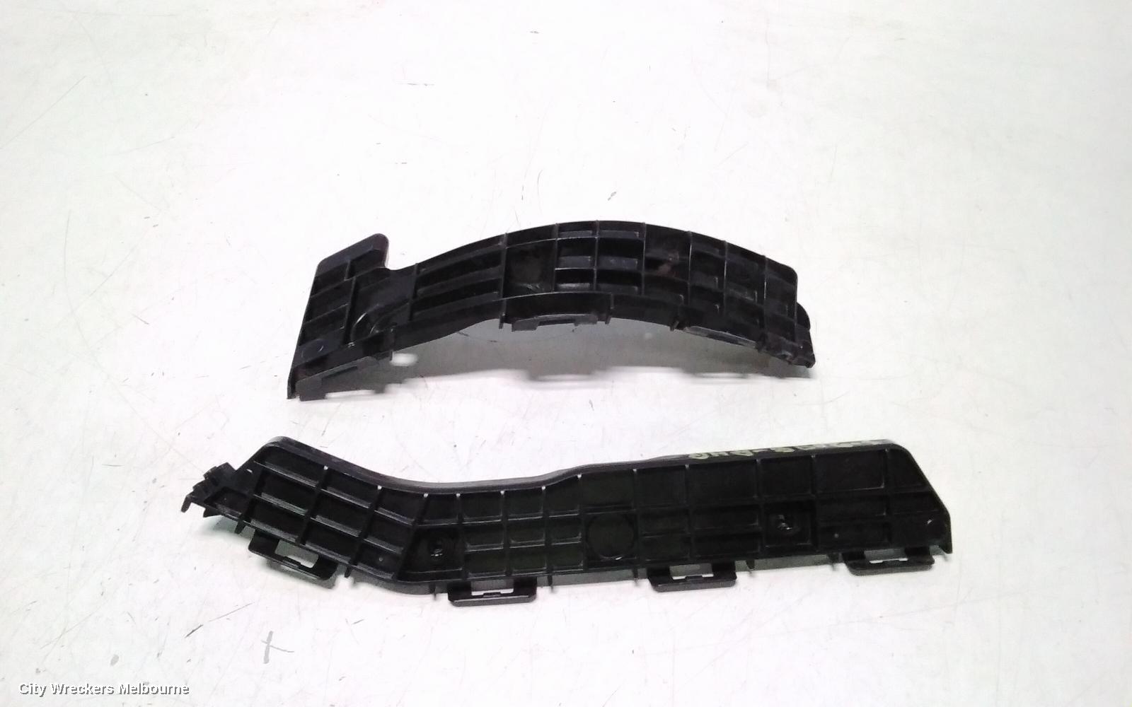 LEXUS RX SERIES, AL10, 03/2009 - 09/2015, RHR BAR BRAKET: 115627 - Image 1