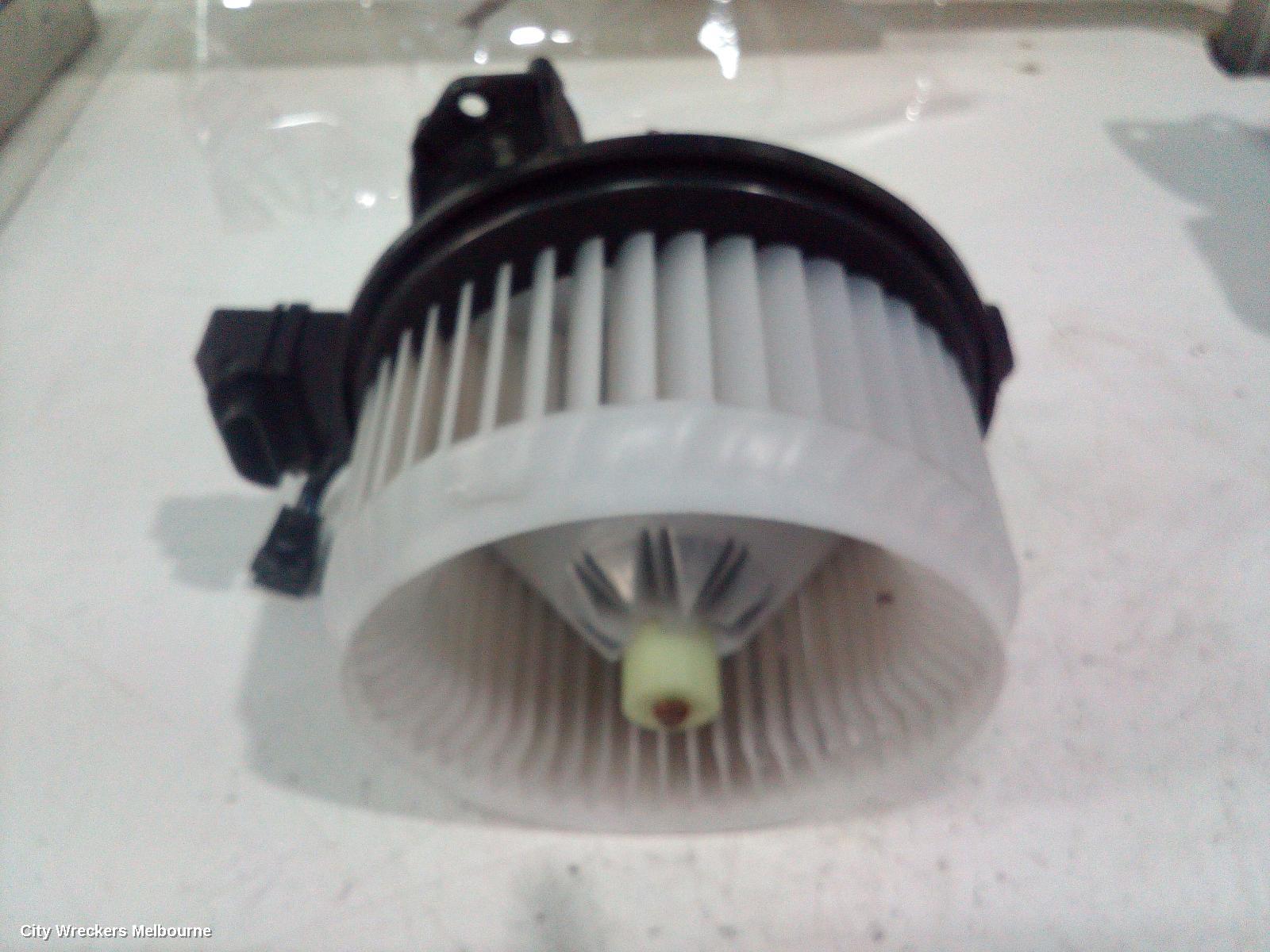 TOYOTA COROLLA HEATER FAN MOTOR, NON CLIMATE CONTROL TYPE, ZRE152/20153R, 03/2007 - 10/2013 - Image 3