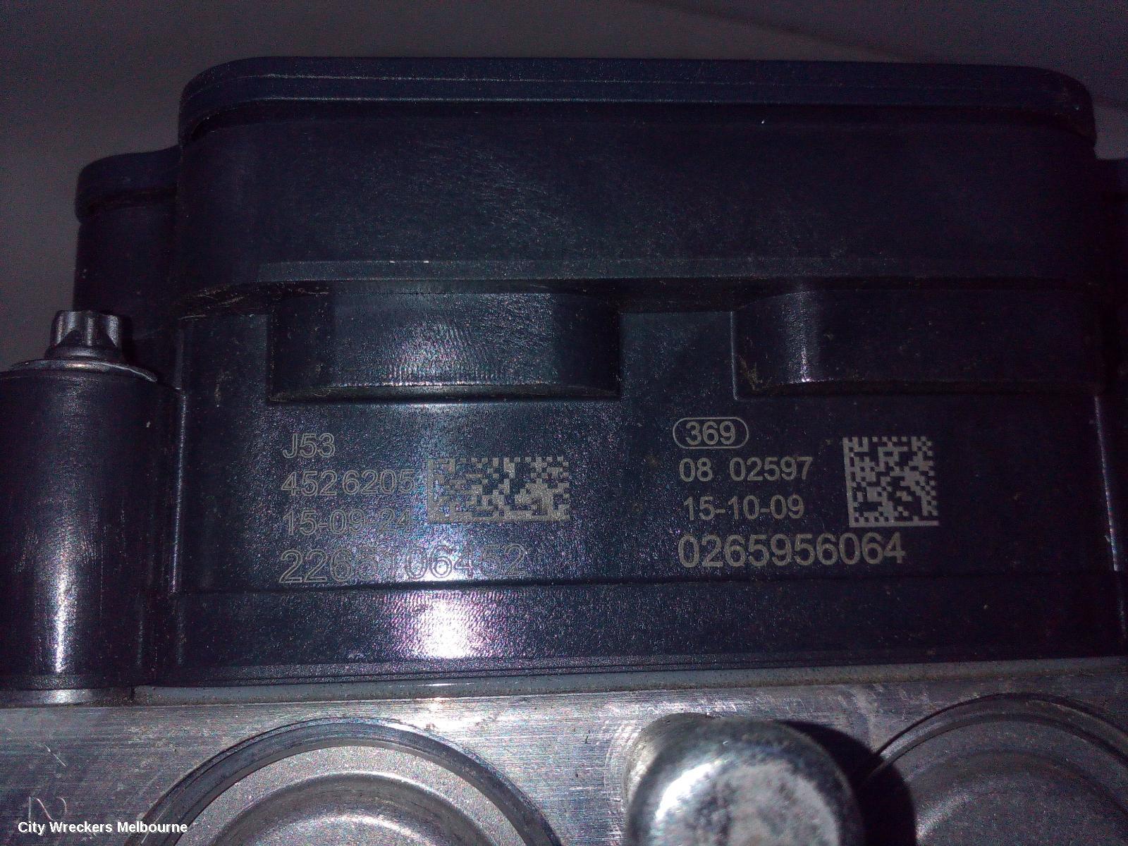 HOLDEN COMMODORE ABS PUMP/MODULATOR, VF, NON TRACTION CONTROL TYPE, 05/2013 - 12/2017 - Image 2